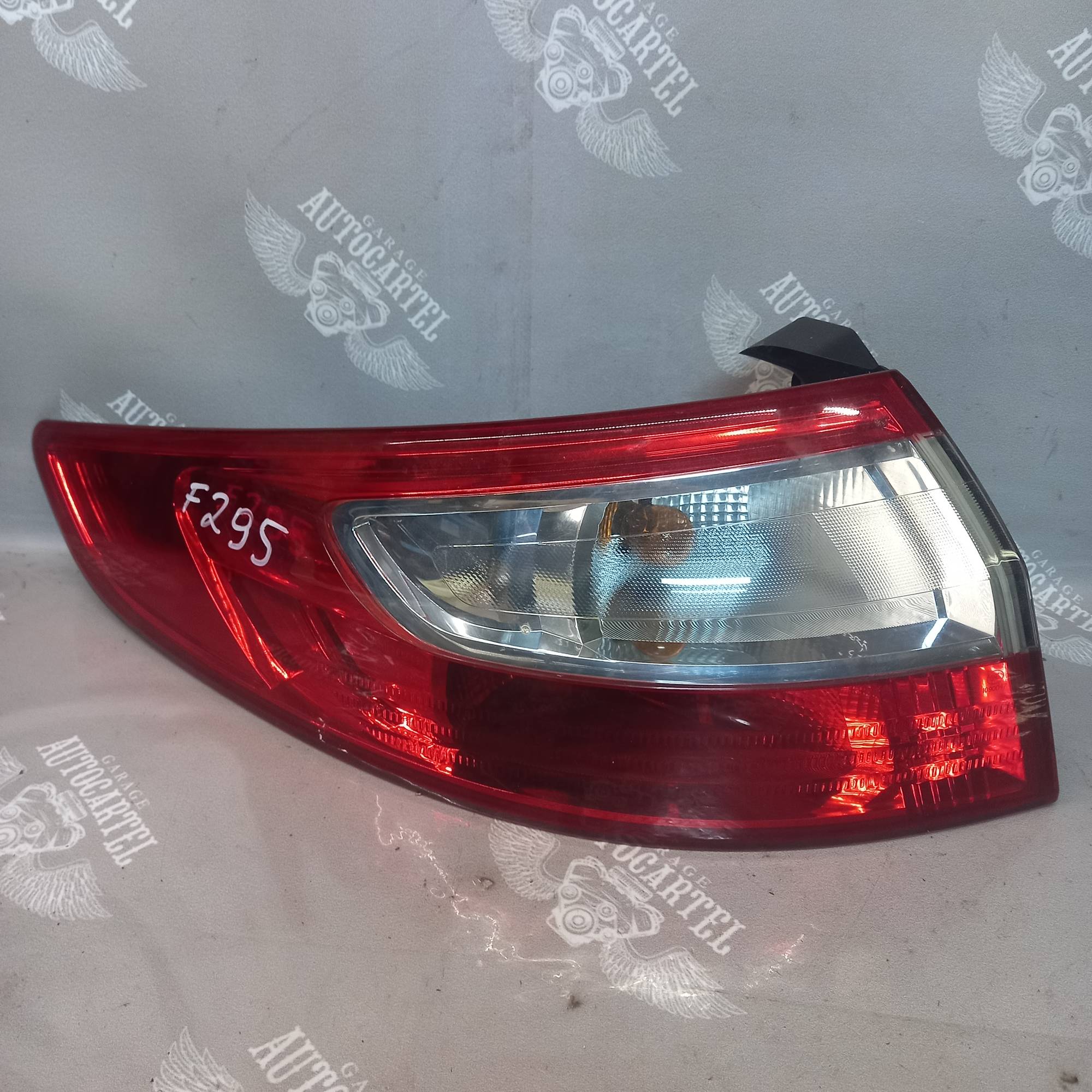 Ліхтар задній лівий (Седан) Renault FLUENCE 2009-2012 265552802r