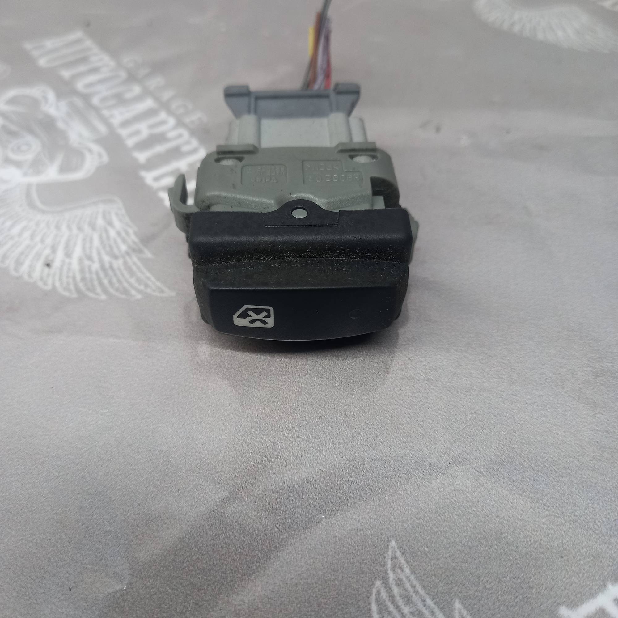 Кнопка блокування ЕСП Renault ESPACE 4 2002-2013 8200381896