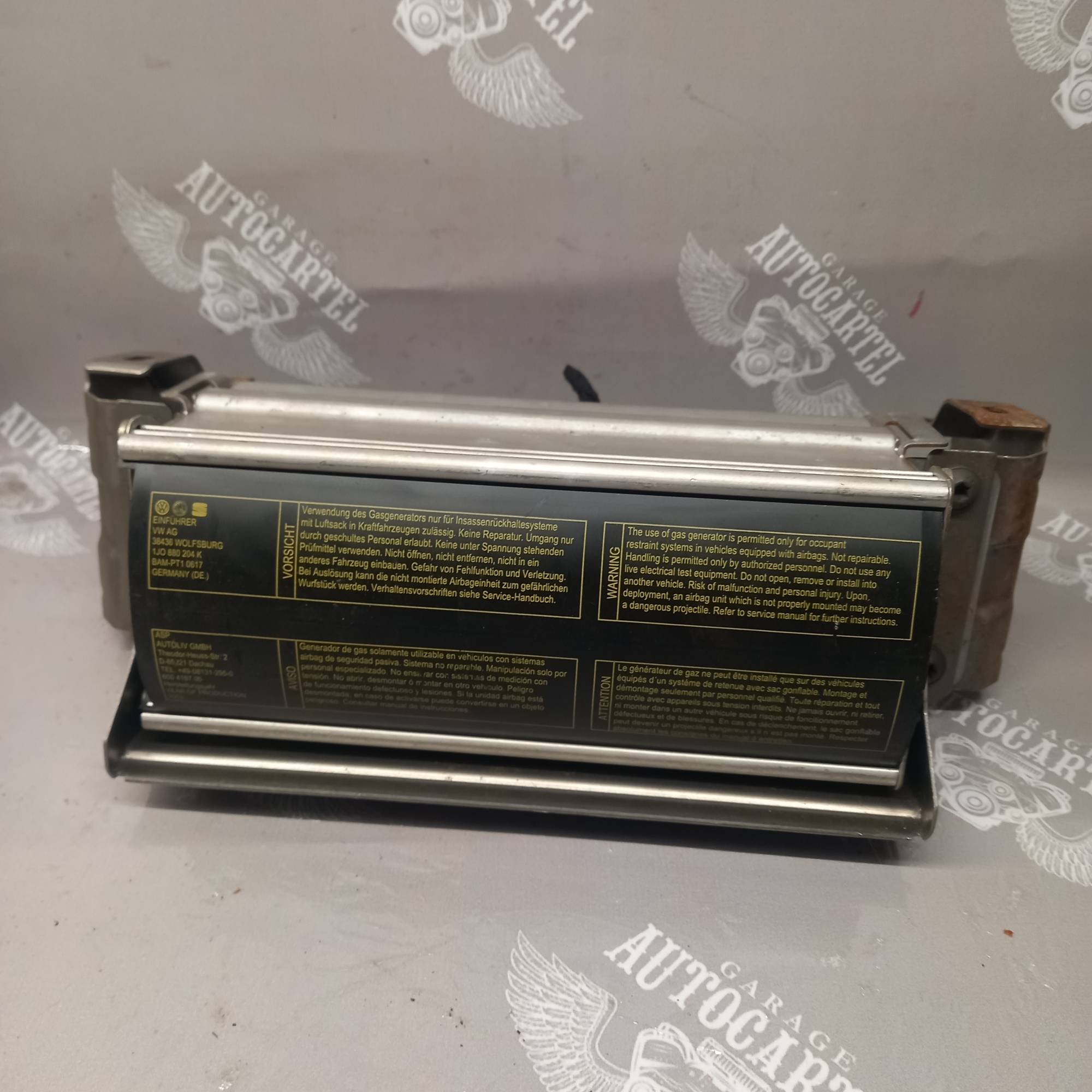 Подушка безпеки пасажира. Skoda Octavia Tour 96-10.1j0880204k