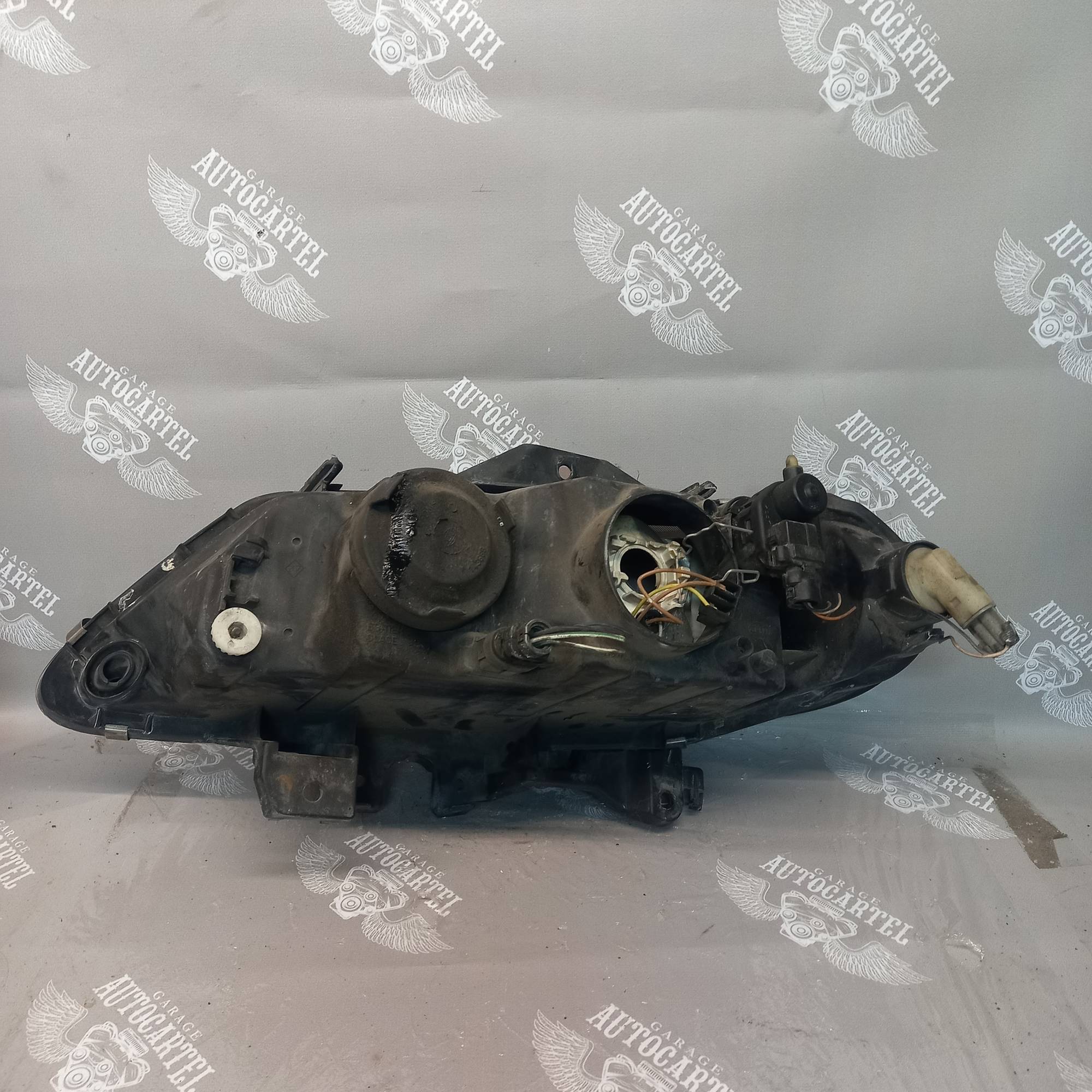 Фара передня права Renault Laguna 1 149420-00r, 7700420129