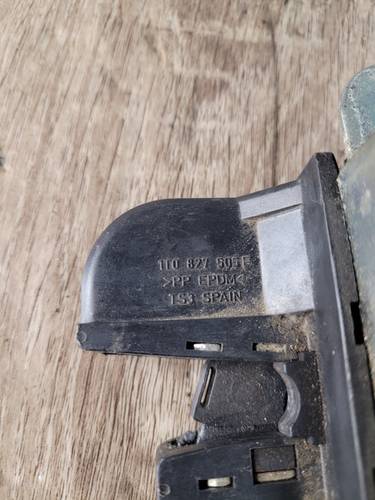 Замок кришки багажника VW Passat B7 Variant 2010- 5K0827505A