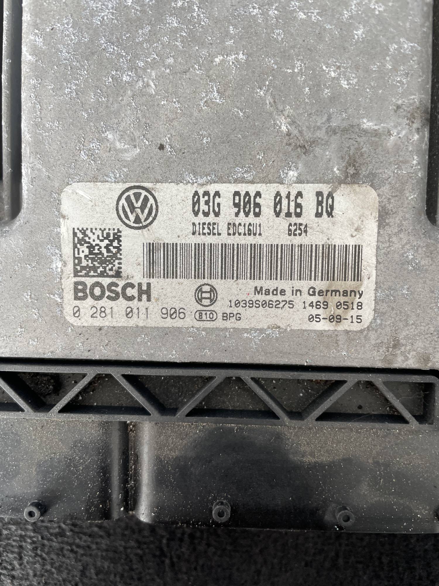 Блок керування двигуном VW Touran 2.0tdi 16V 2003-2010 03G906016BQ