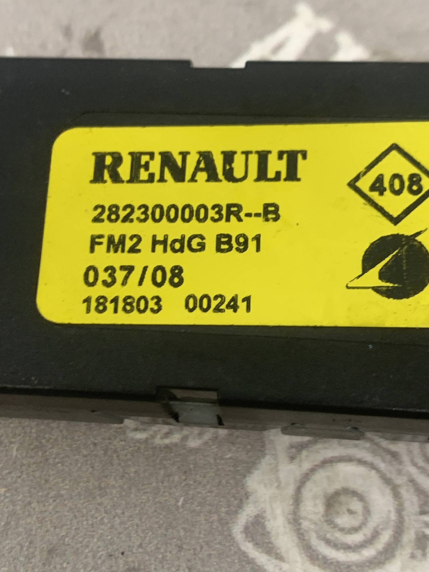 Підсилювач антени Renault Grand Scenic III / Laguna III / Megane III / Scenic III 282300003r