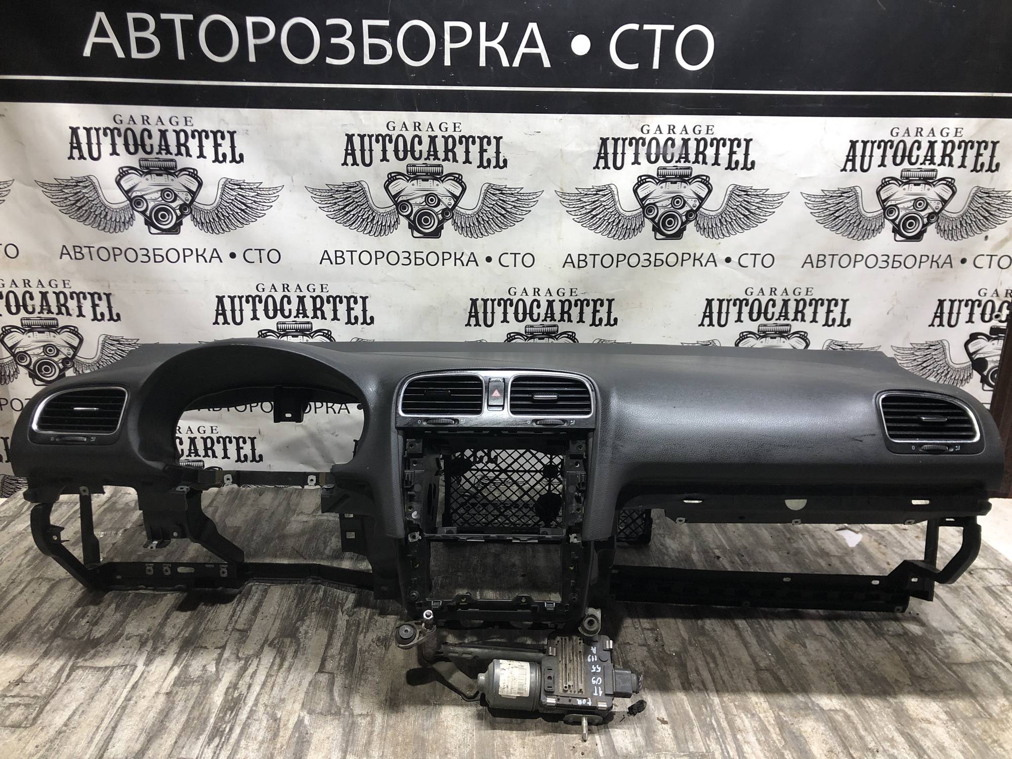Торпедо Volkswagen Golf 6 2008-2013 2100000566174 5K1857001A
