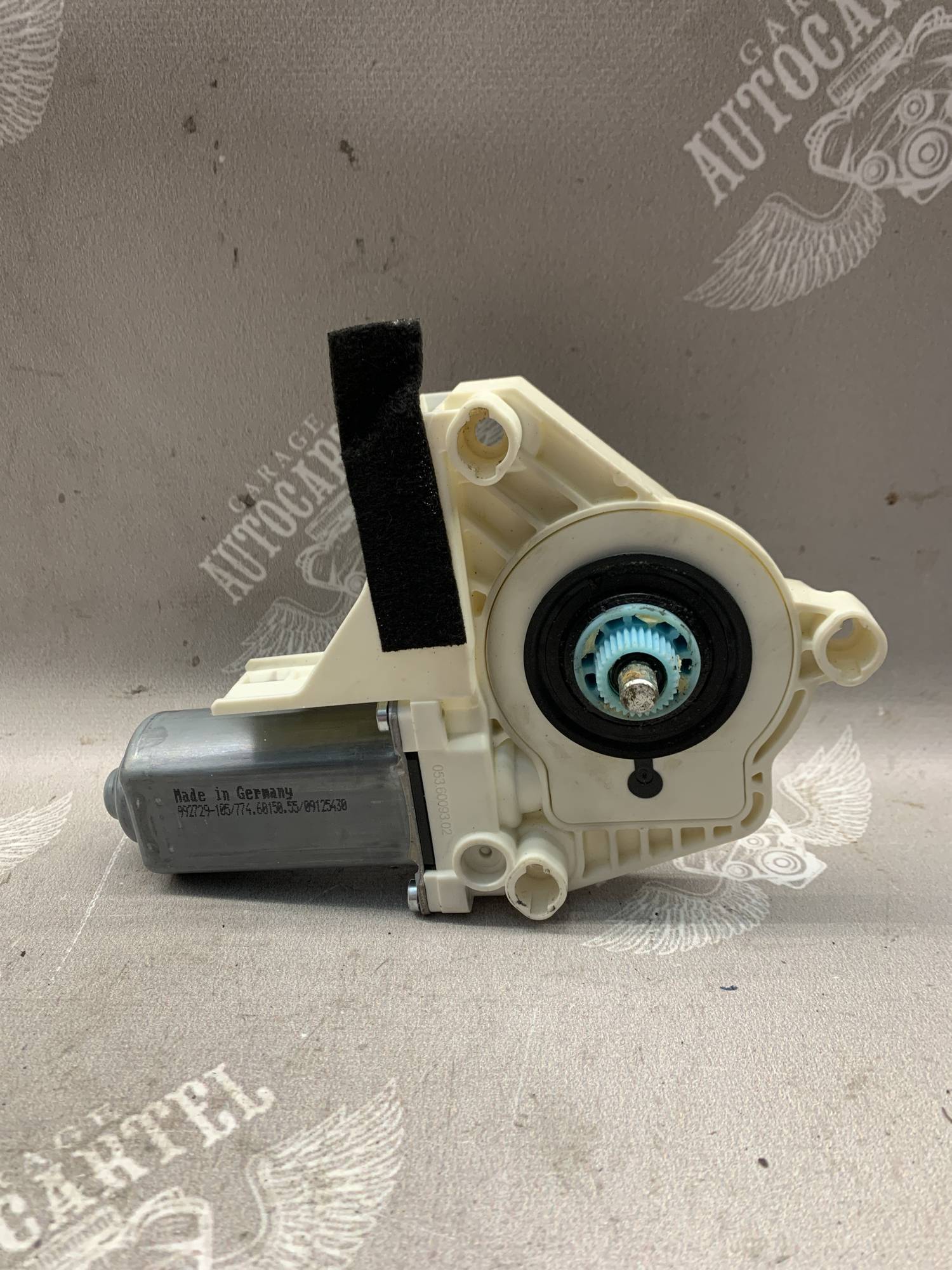 Моторчик склопідйомника передній лівий Volkswagen Jetta 5 Golf 5 1k5837401p