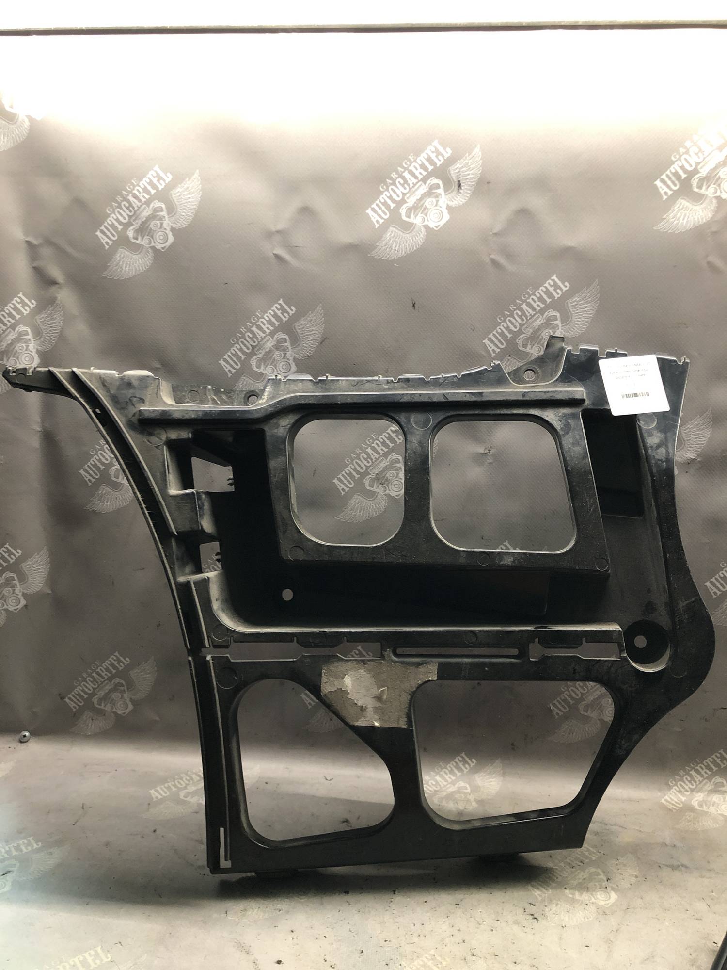 51127202669 BMW E91 кронштейн бампера заднього, лівий