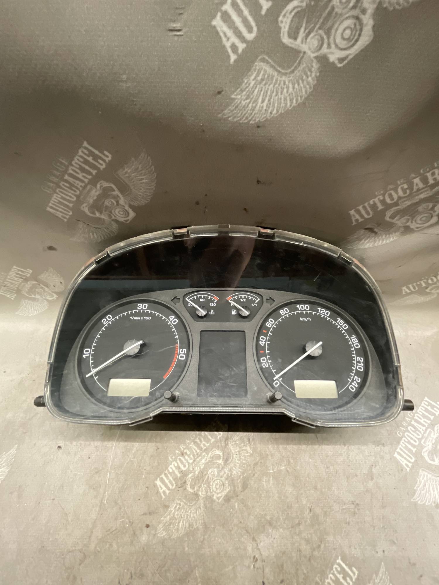 Щиток приладів Skoda Octavia Tour 1,9 tdi 1u0920811j