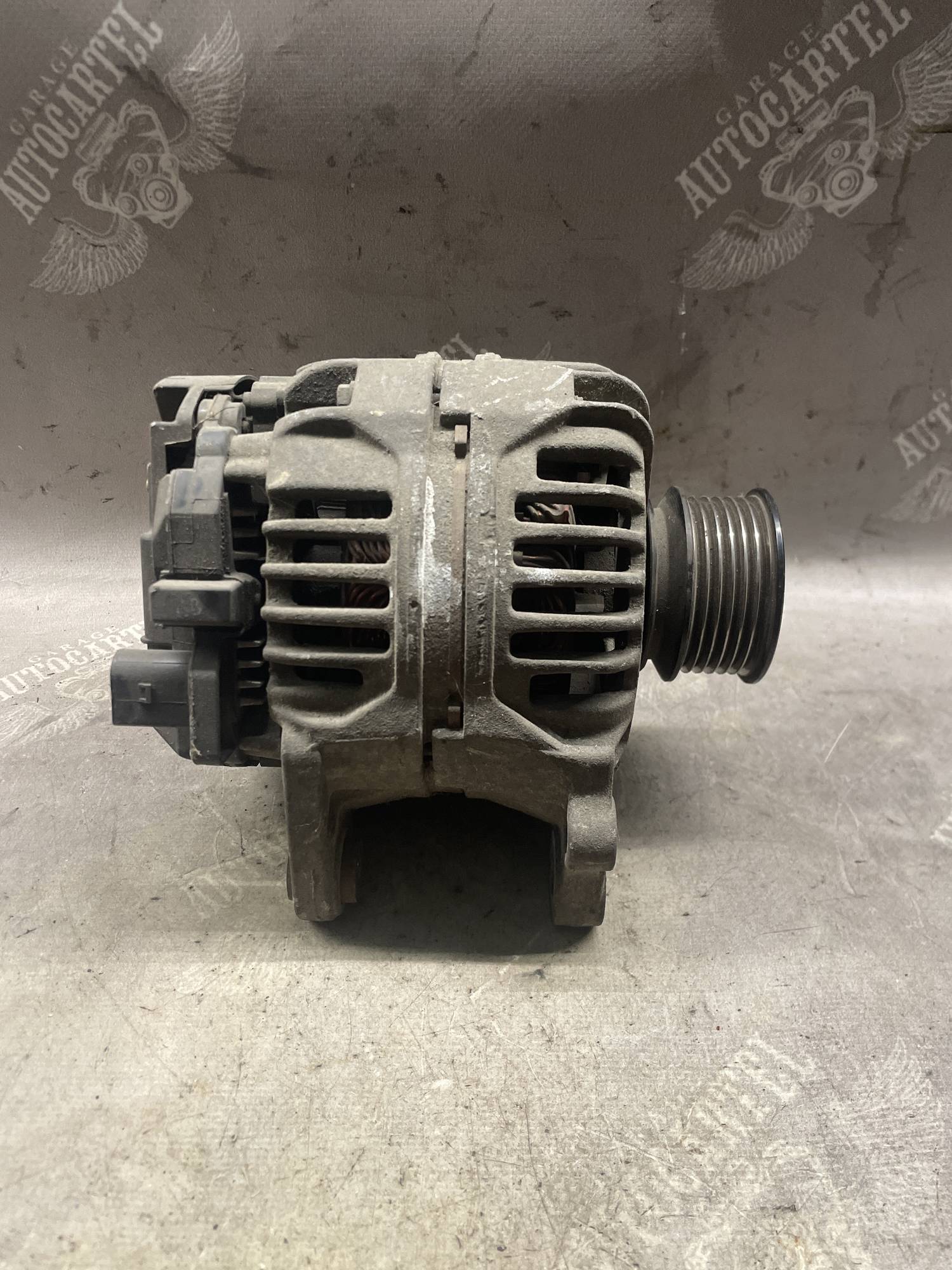 Генератор 70A Volkswagen Golf IV Skoda Octavia 028903028с