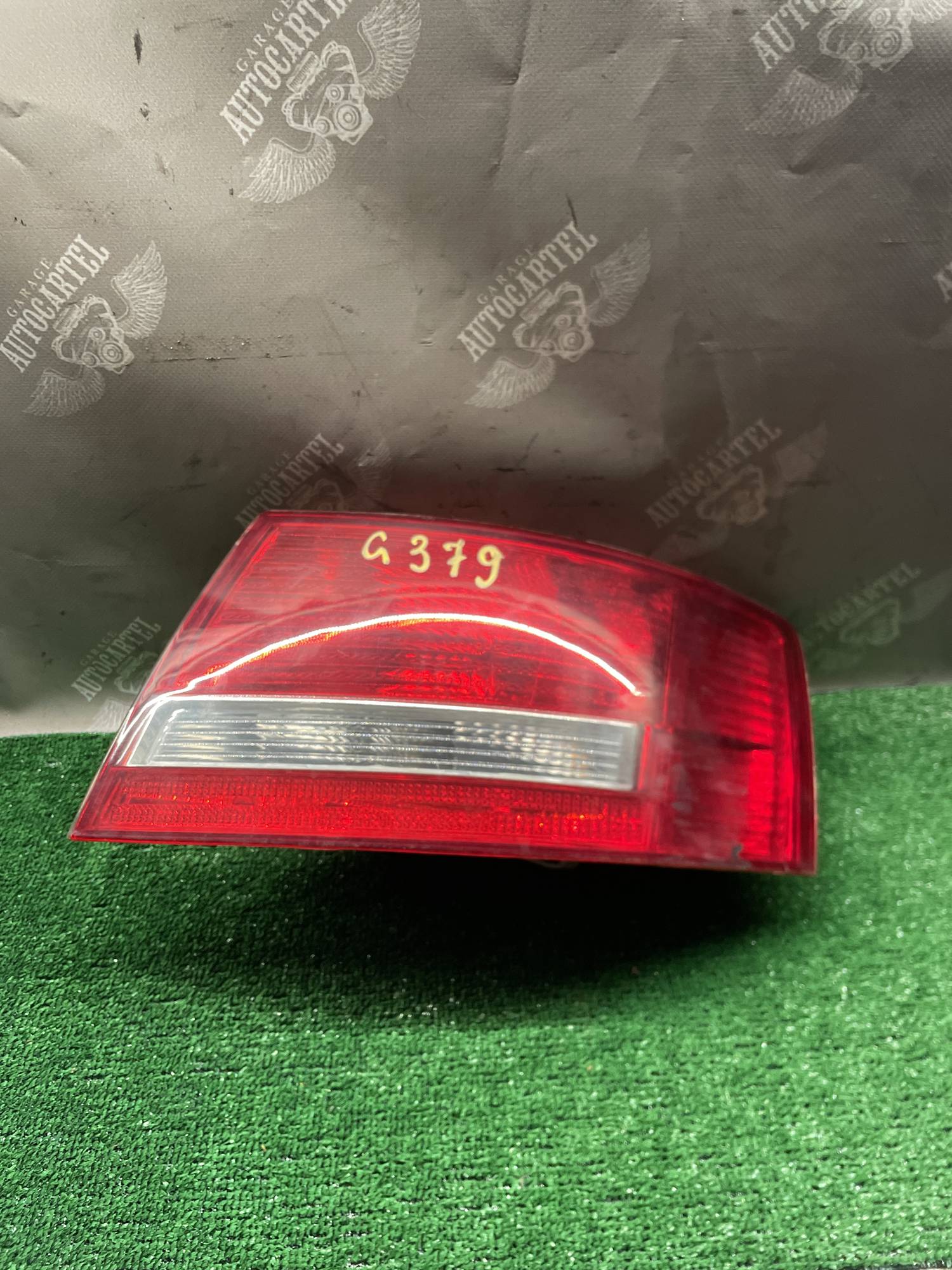 Ліхтар задній (стоп) правий Audi A6 C6 седан 2006 21110733