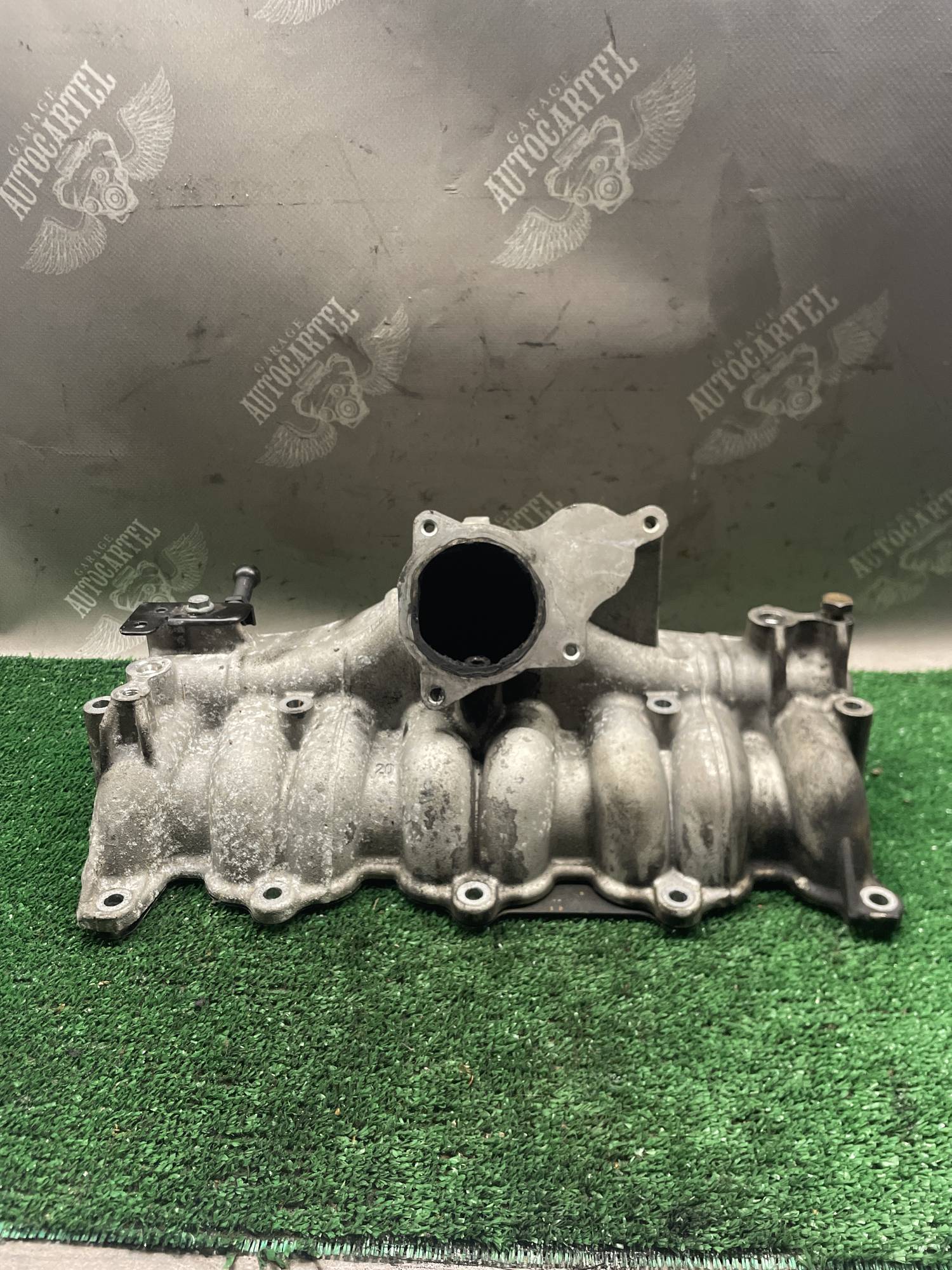 Впускний колектор Skoda Octavia A5 VW Touran 2.0tdi 03g129713