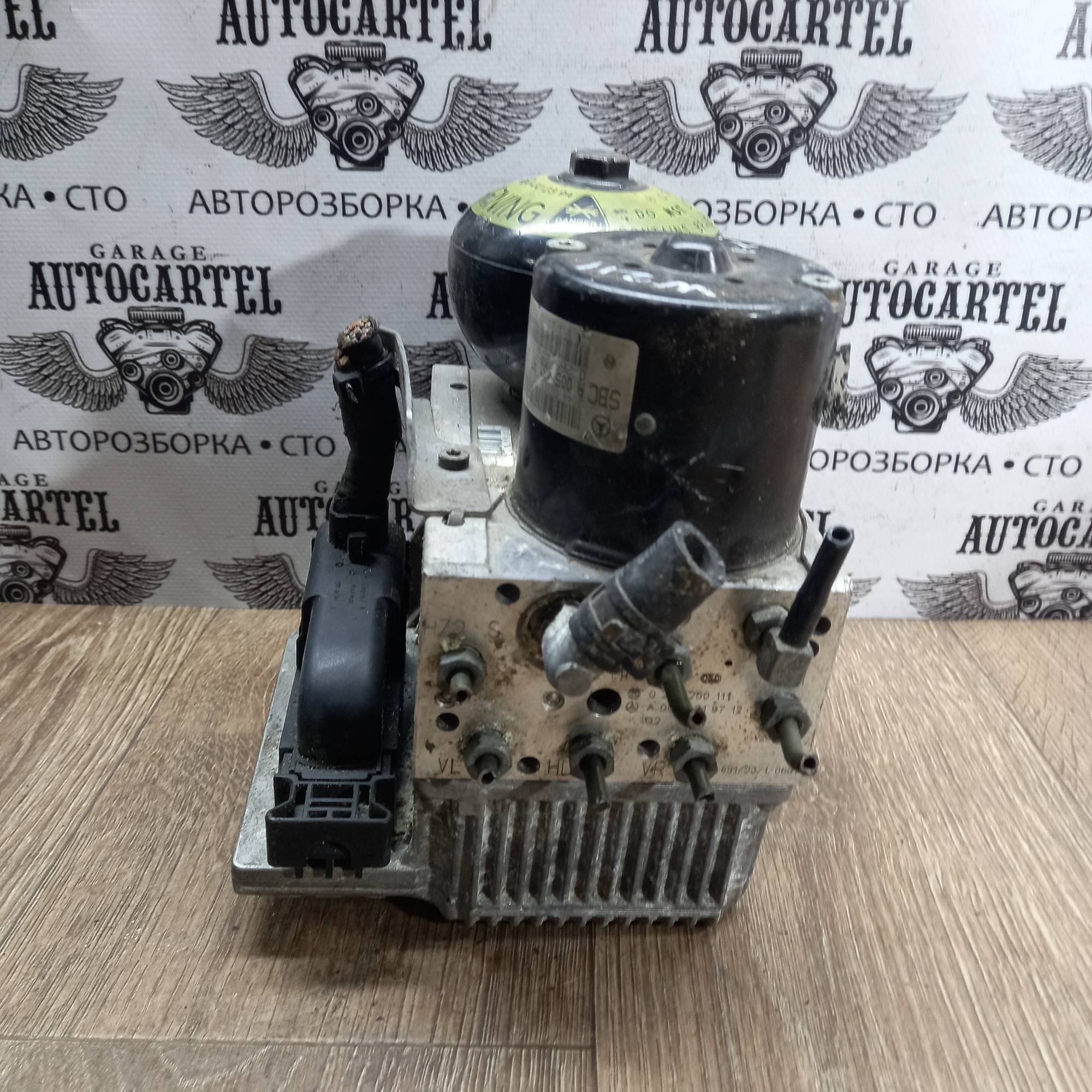 Блок ABS Mercedes E-class (W211) 2002-2009 A0054319712