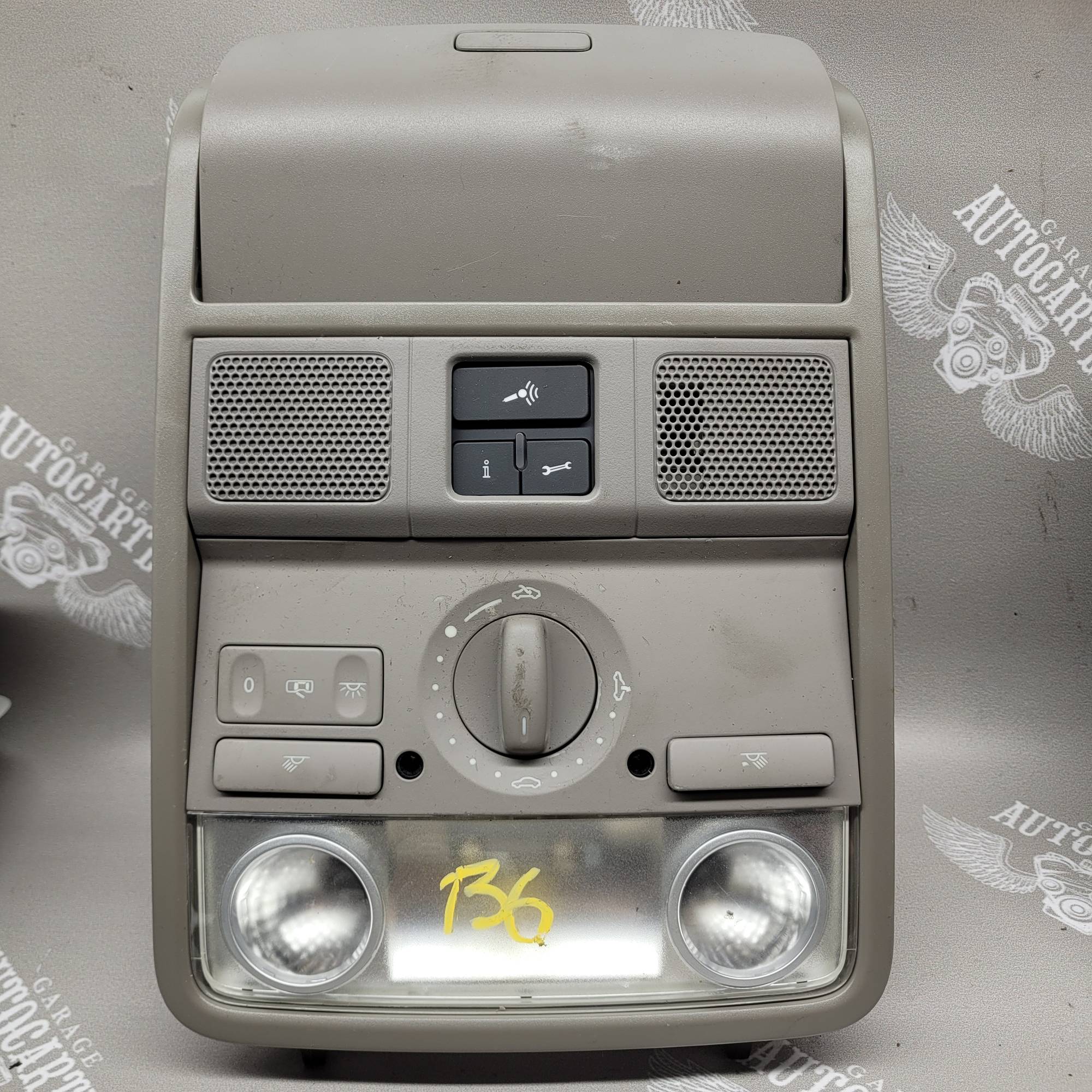 3c0867489 Плафон підсвітки салону VW Passat B7 2010