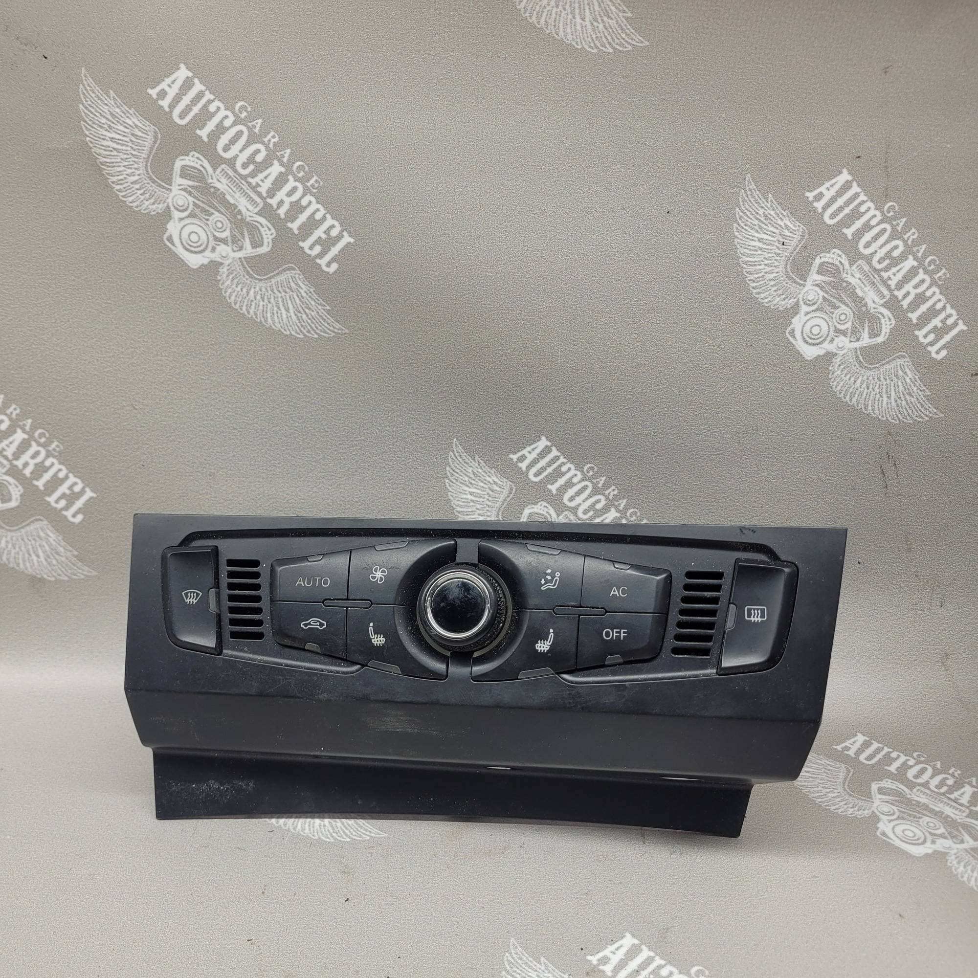 Блок управління пічкою клімат Audi A4 (B8) 2007-2015 8T1820043AH