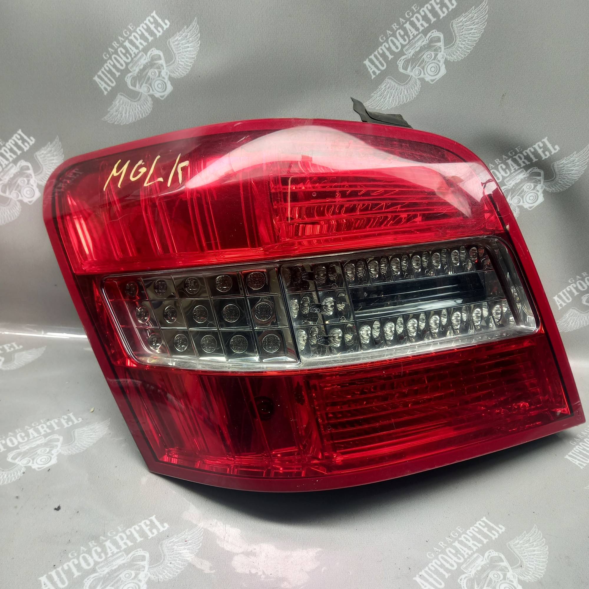 Ліхтар задній лівий MERCEDES GLK X204, 2048202564l