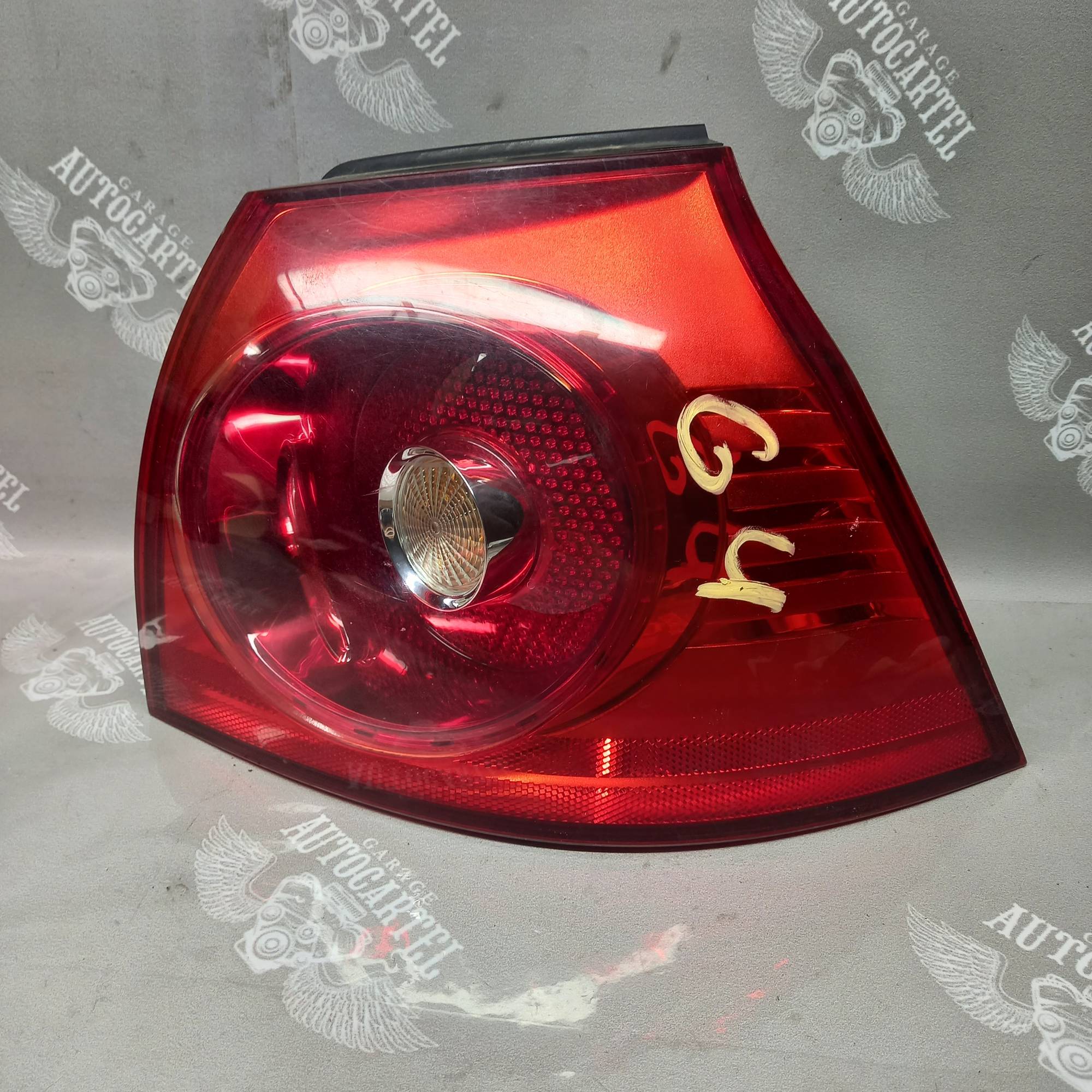 Ліхтар задній правий Volkswagen Golf 5 2004 4vfx13404aa