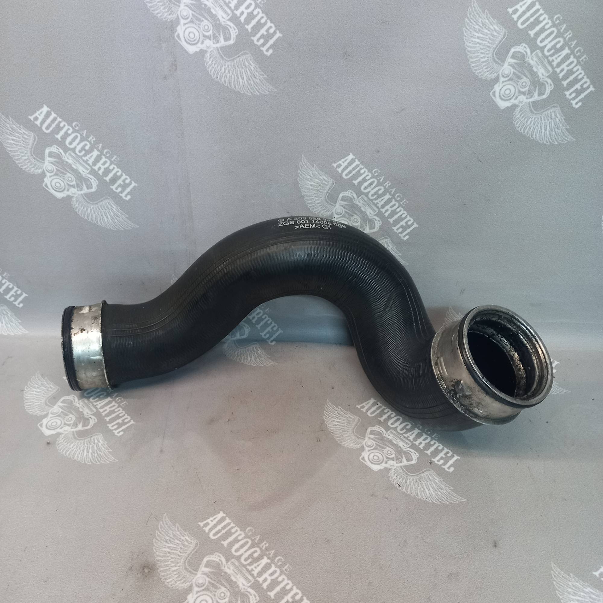 Патрубок інтеркулера A2035283382 Mercedes W203 C-klass 00-07 2,2 CDI a2035283382