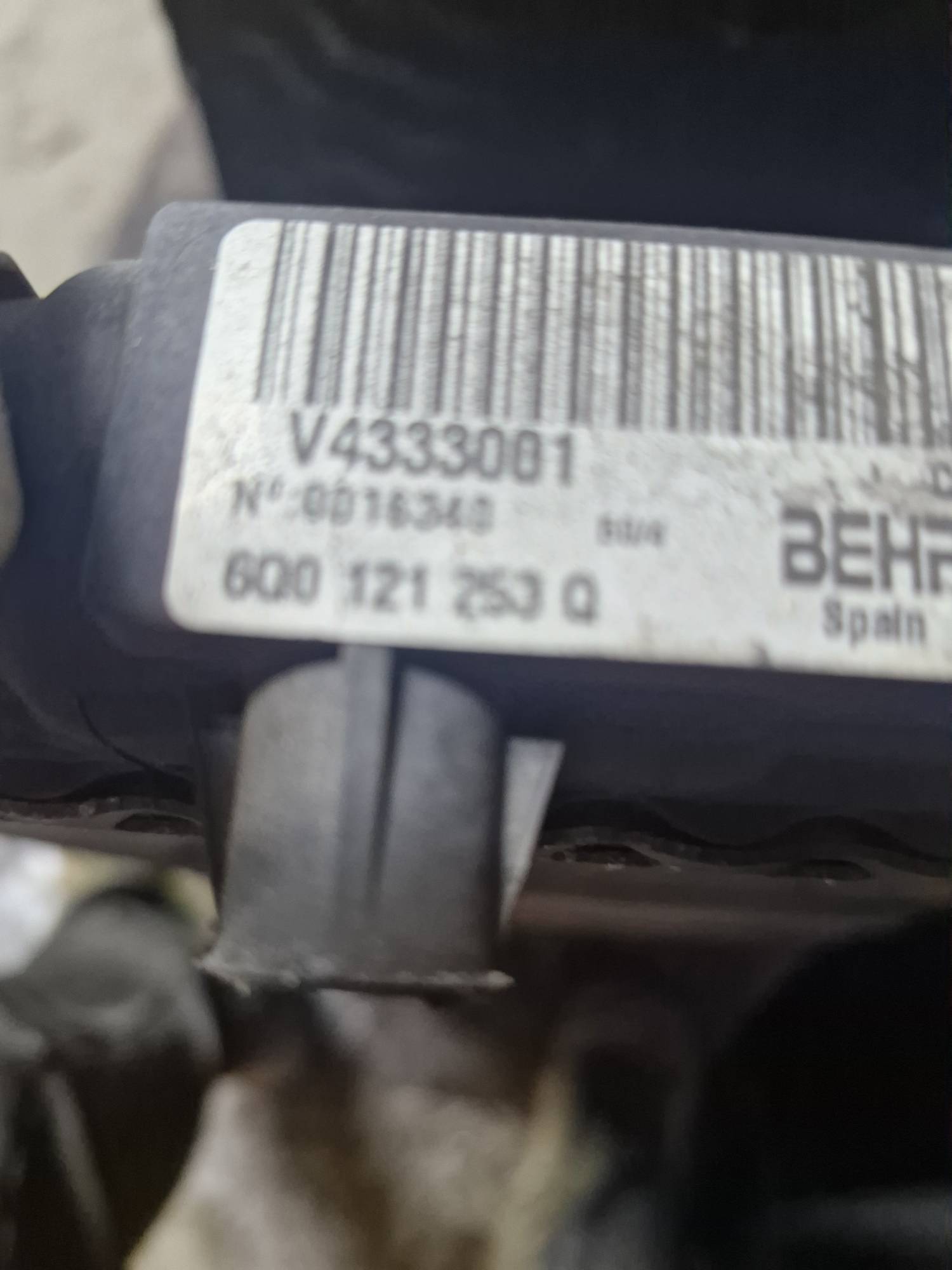 Радіатор охолодження SKODA FABIA II 07-14 г 6Q0121253Q