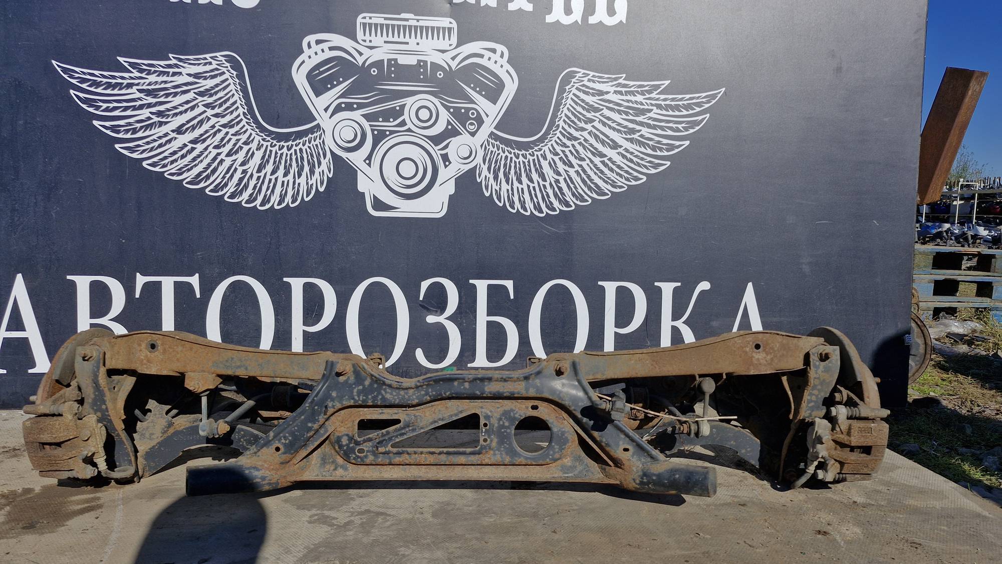 Балка задня,супорти правий,лівий Dodge Caliber 05105252ad