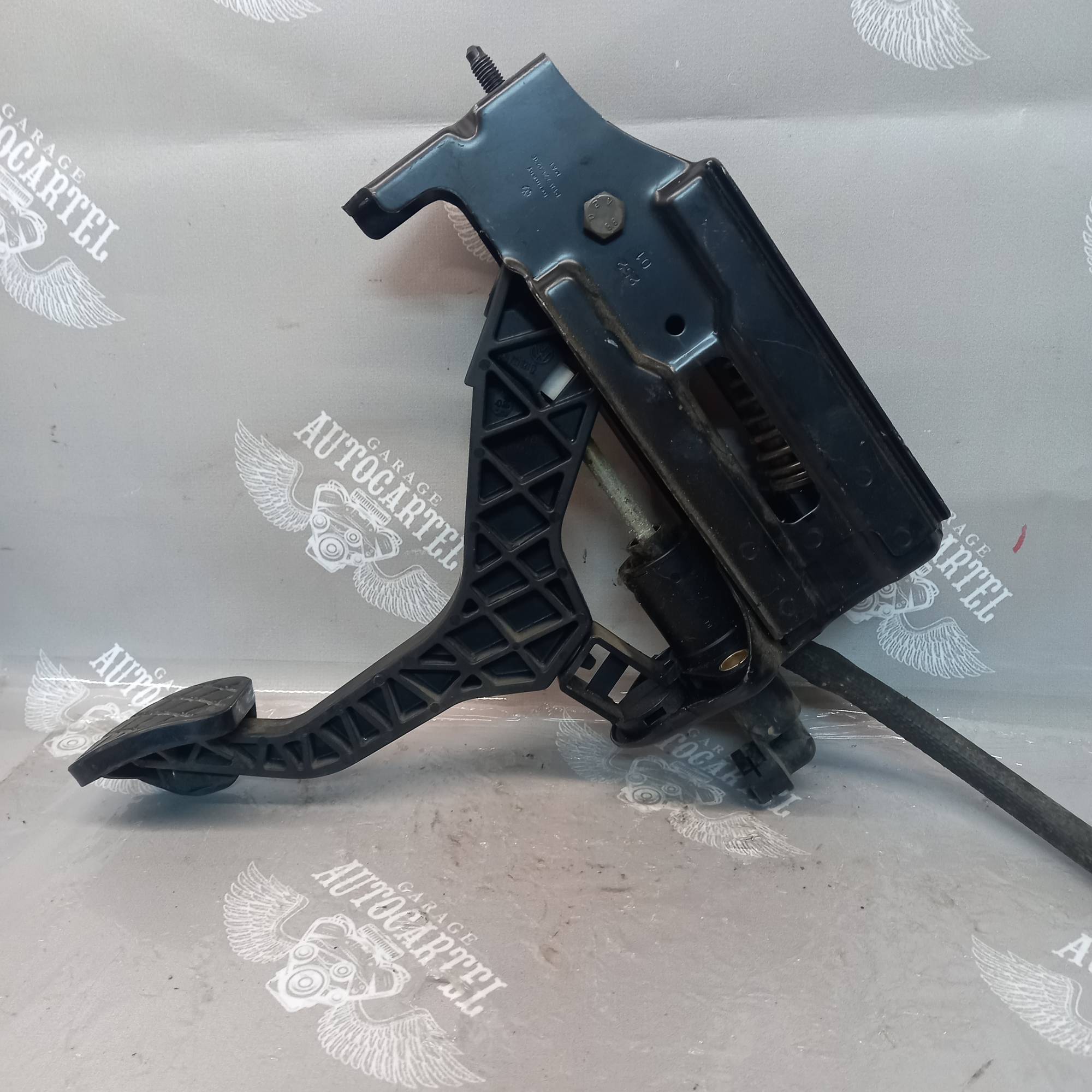 Педаль зчеплення Skoda Octavia Tour VOLKSWAGEN GOLF 4 1j1721059ad