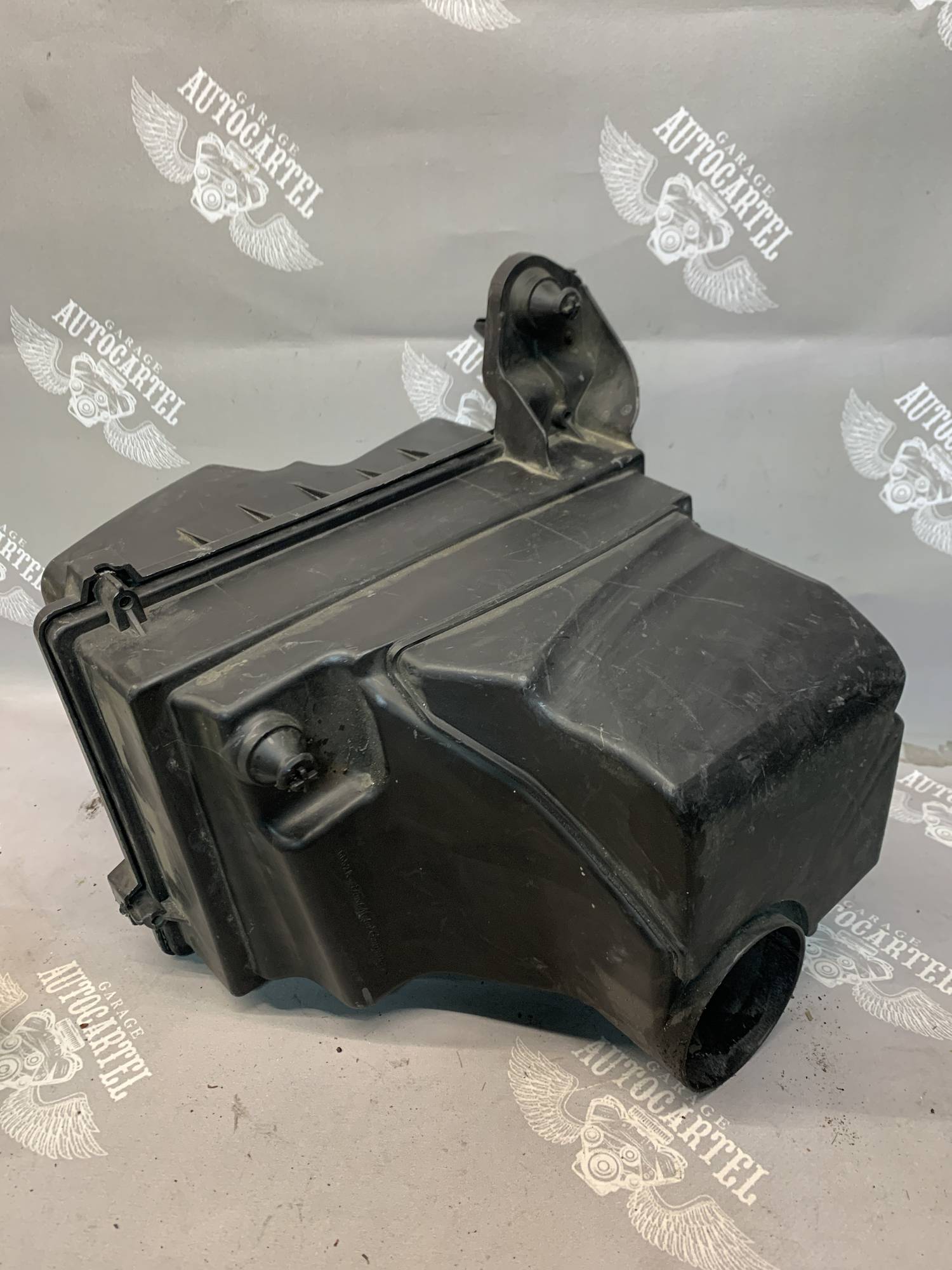 3m51-9600-sh Корпус повітряного фільтра S40 (2) 2004-2012