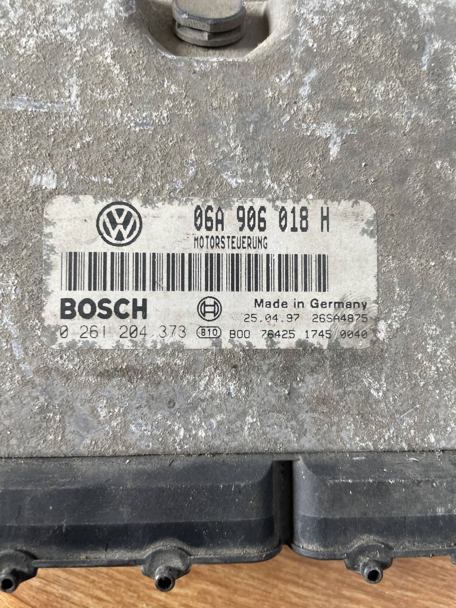 06a906018h блок управління мотором Volkswagen Golf 4 1998-2006