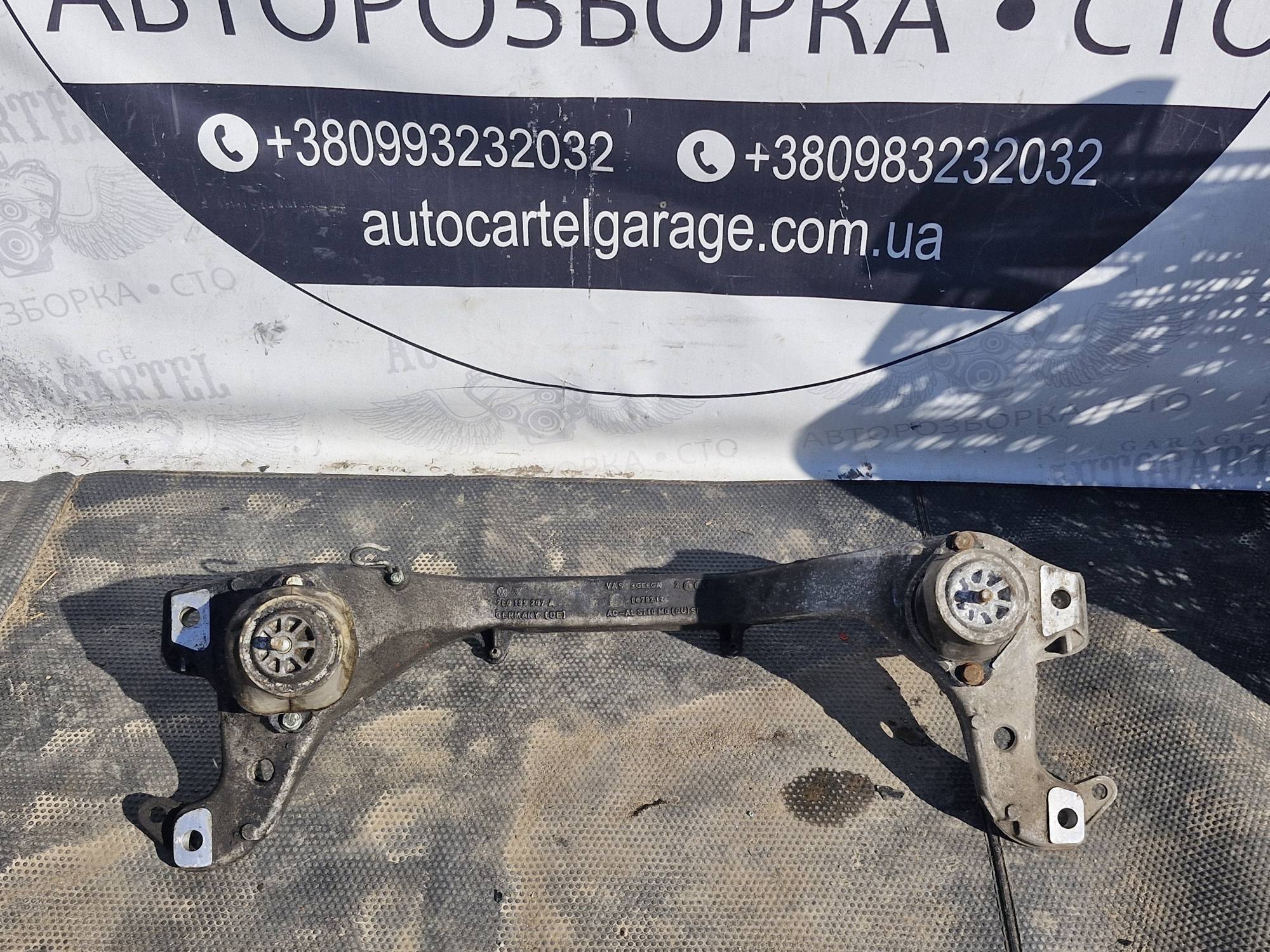 Кронштейн двигуна (балка) Porsche Cayenne 3.2 24V 2002-2010 7L0199207A