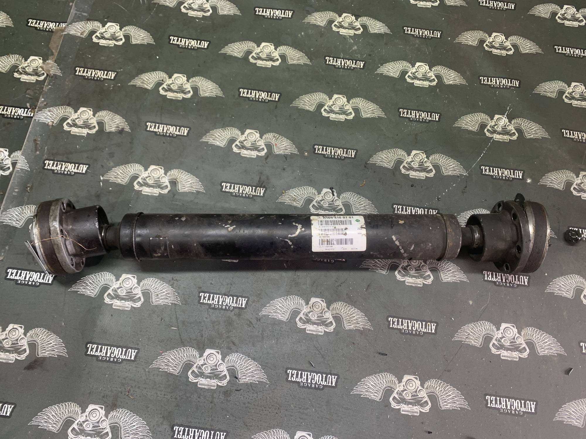 Кардан передній Mercedes ML/GLE W164 3.0cdi a1644100701