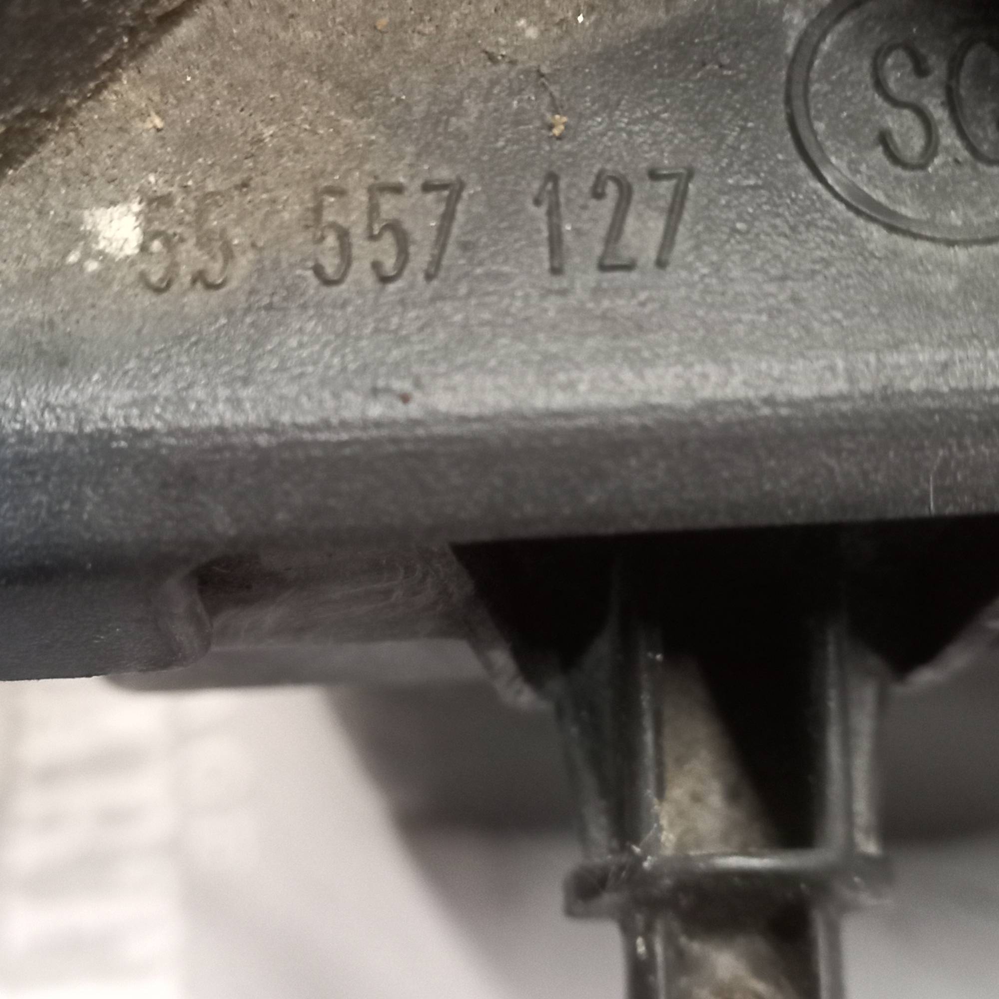 55557127 Корпус повітряного фільтра Opel Astra H 1.7 2004-2014