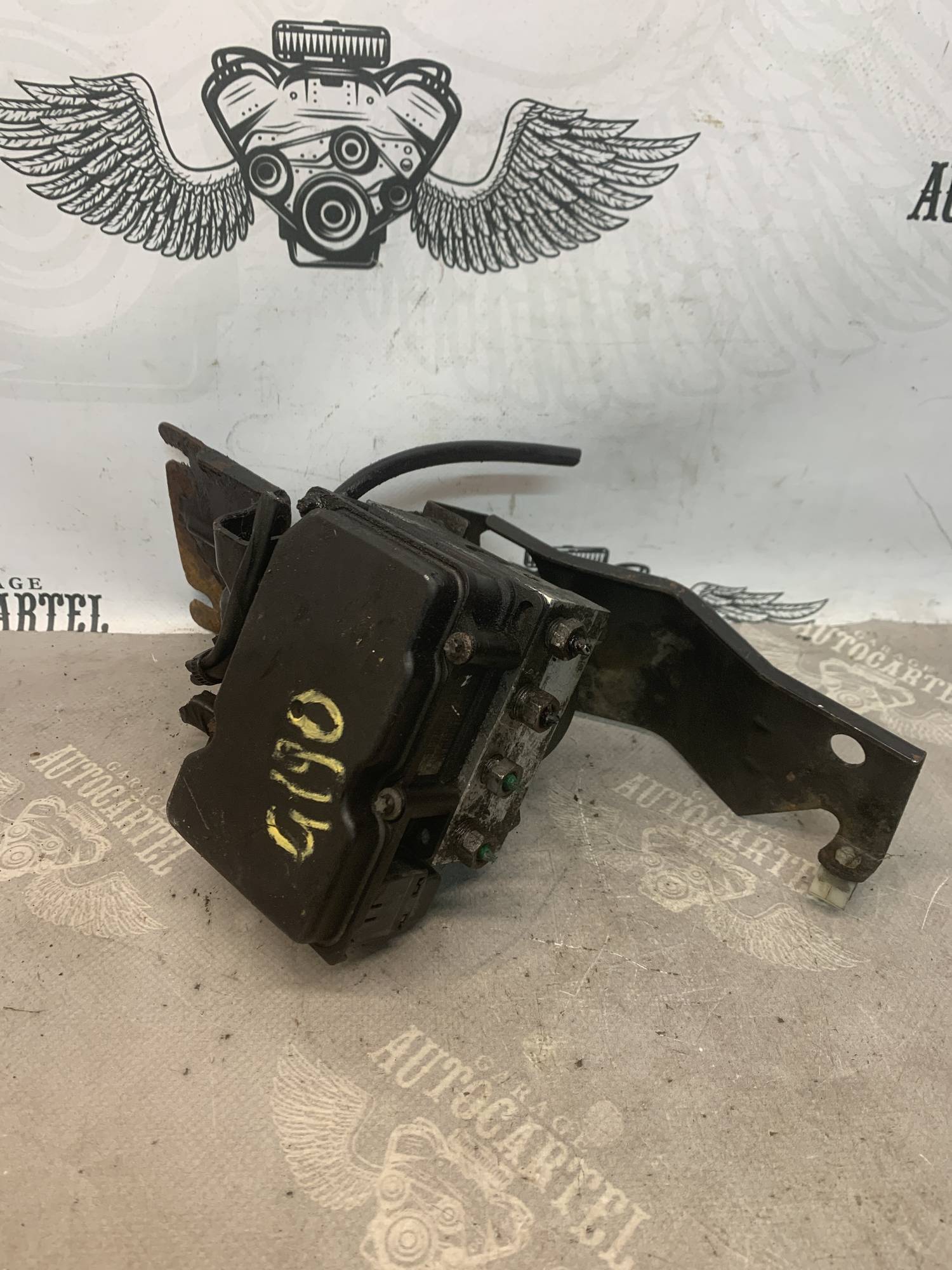Блок ABS RENAULT KANGOO CLIO III 8200924578