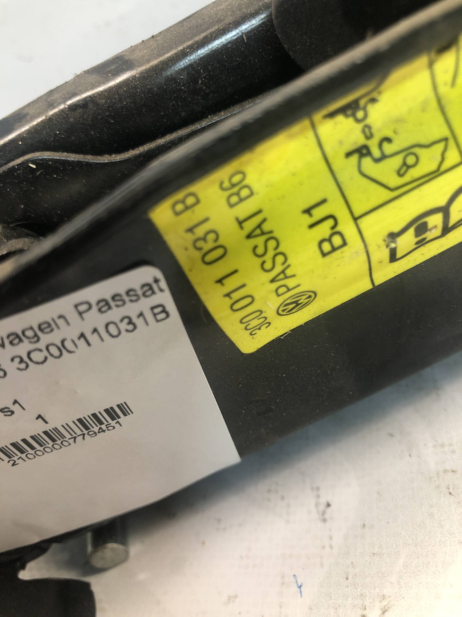 Домкрат Volkswagen Passat CC /passat b6 2008-2016 3C0011031B