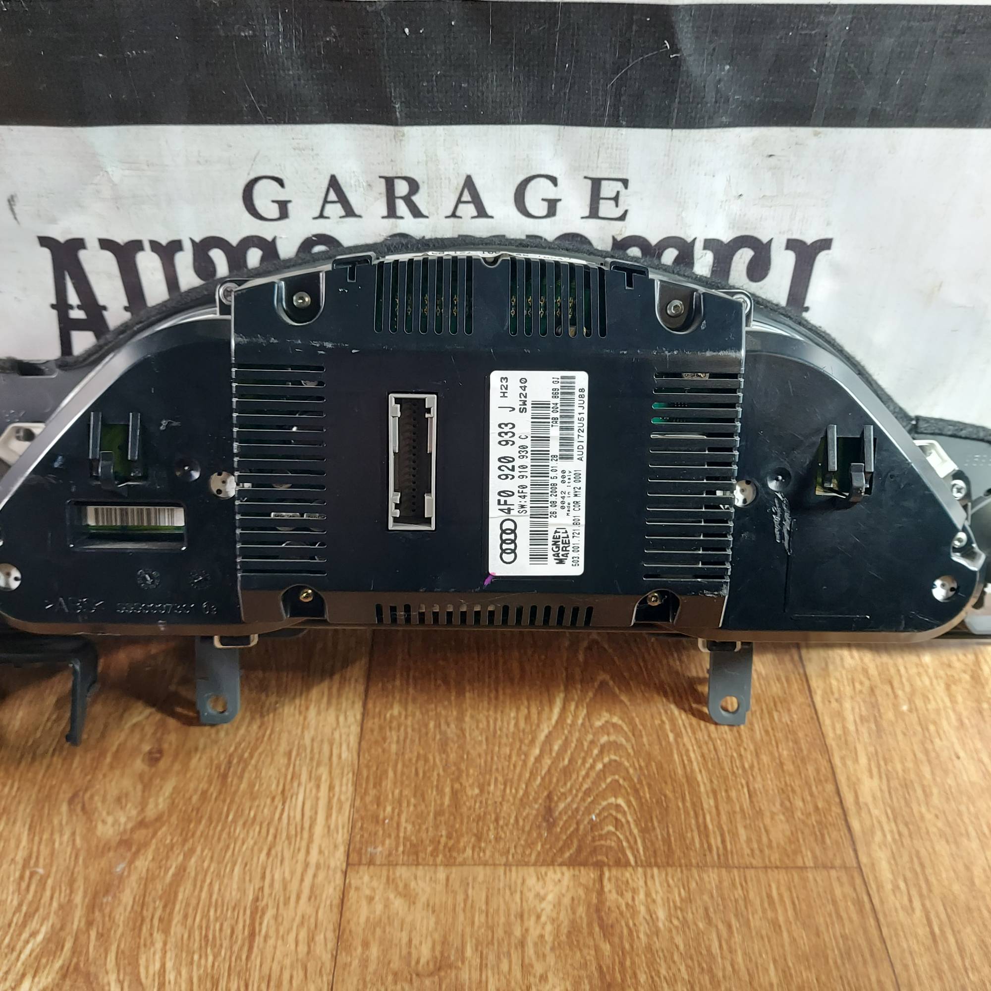 Щиток приладів Audi A6 C6 4F0920933J