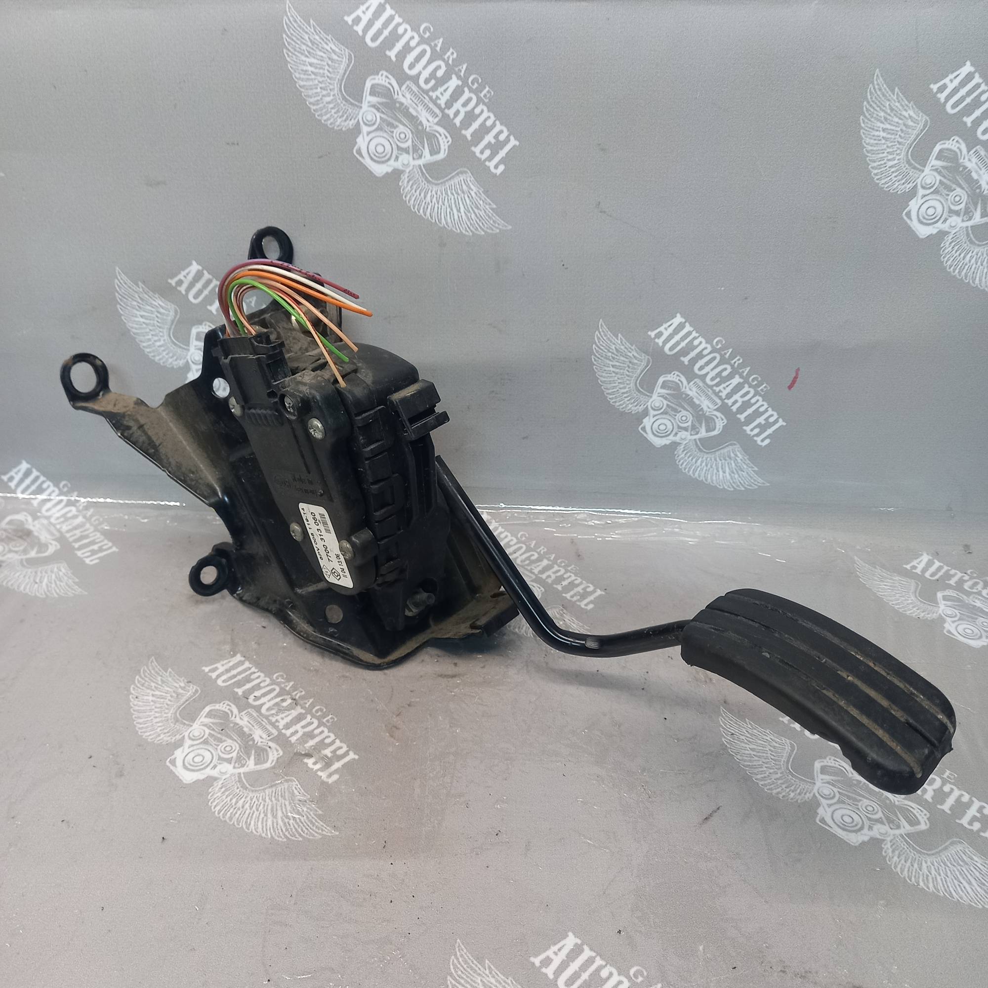 Педаль газу (потенціометр) на Renault Trafic 2001 7700313060