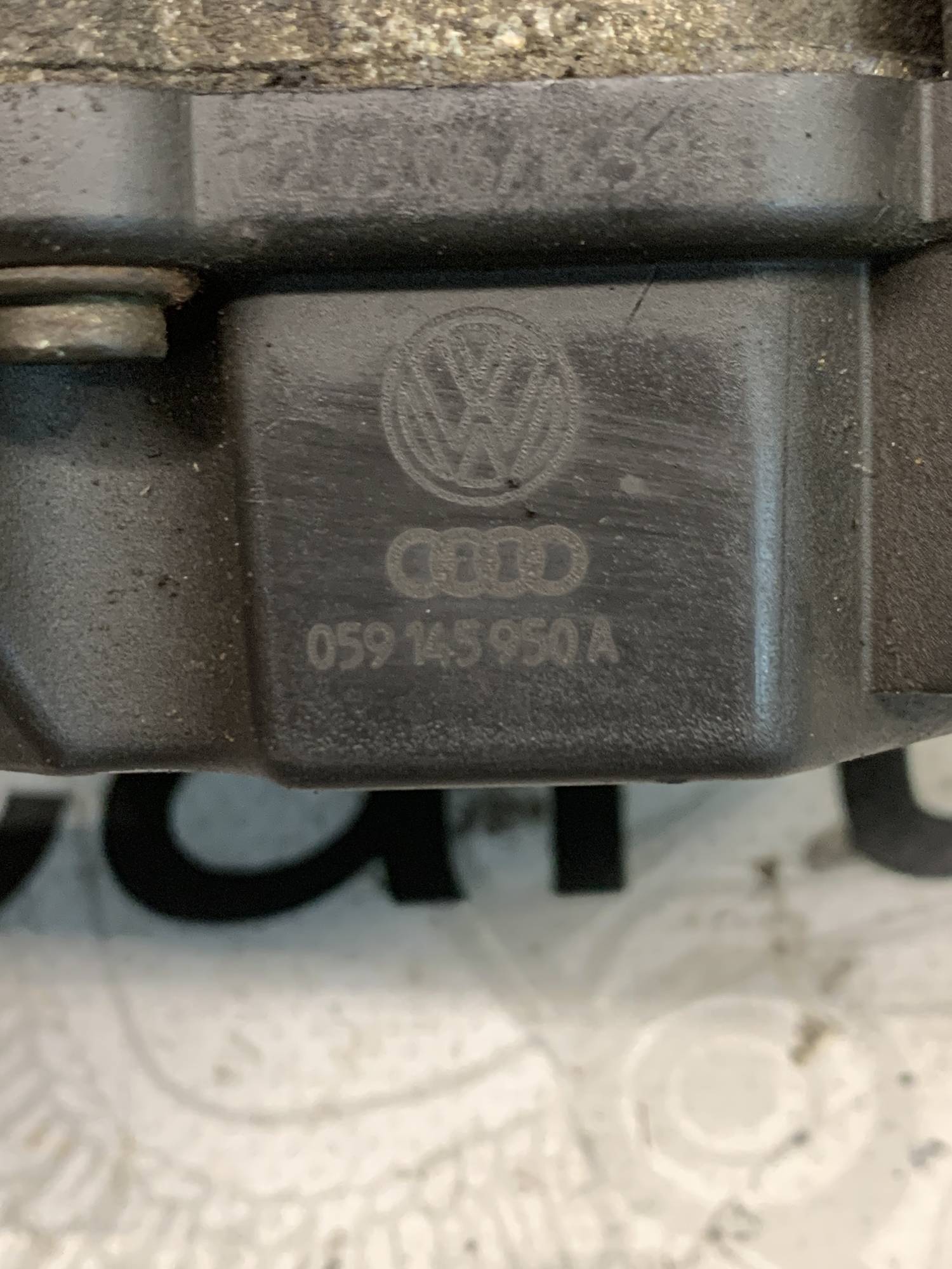 Дросельна заслінка A6 C6, Volkswagen Touareg 3.0tdi 059145950a