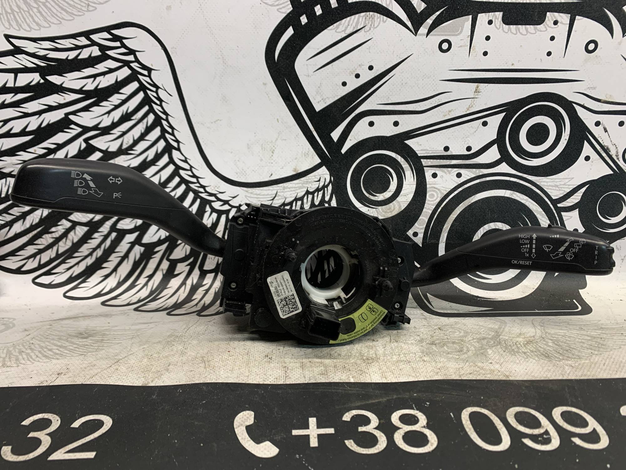 Підрульовий перемикач у зборі Skoda Fabia 2007-2014 6r0953521a