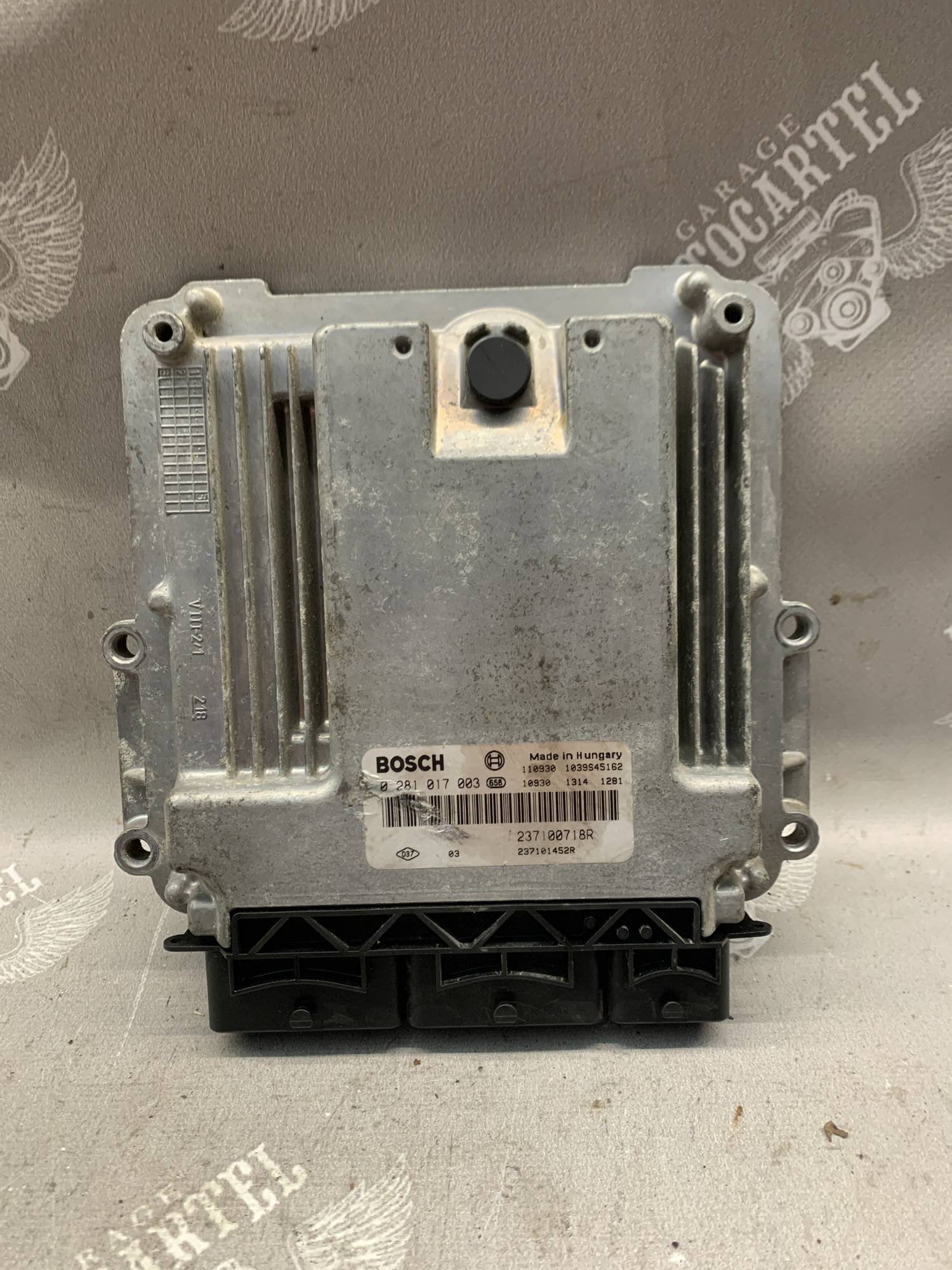 Блок ЕБУ (комп`ютер) 2.0 dci Renault Trafic / Opel Vivaro / Nissan Primastar (06-14) 237100718r