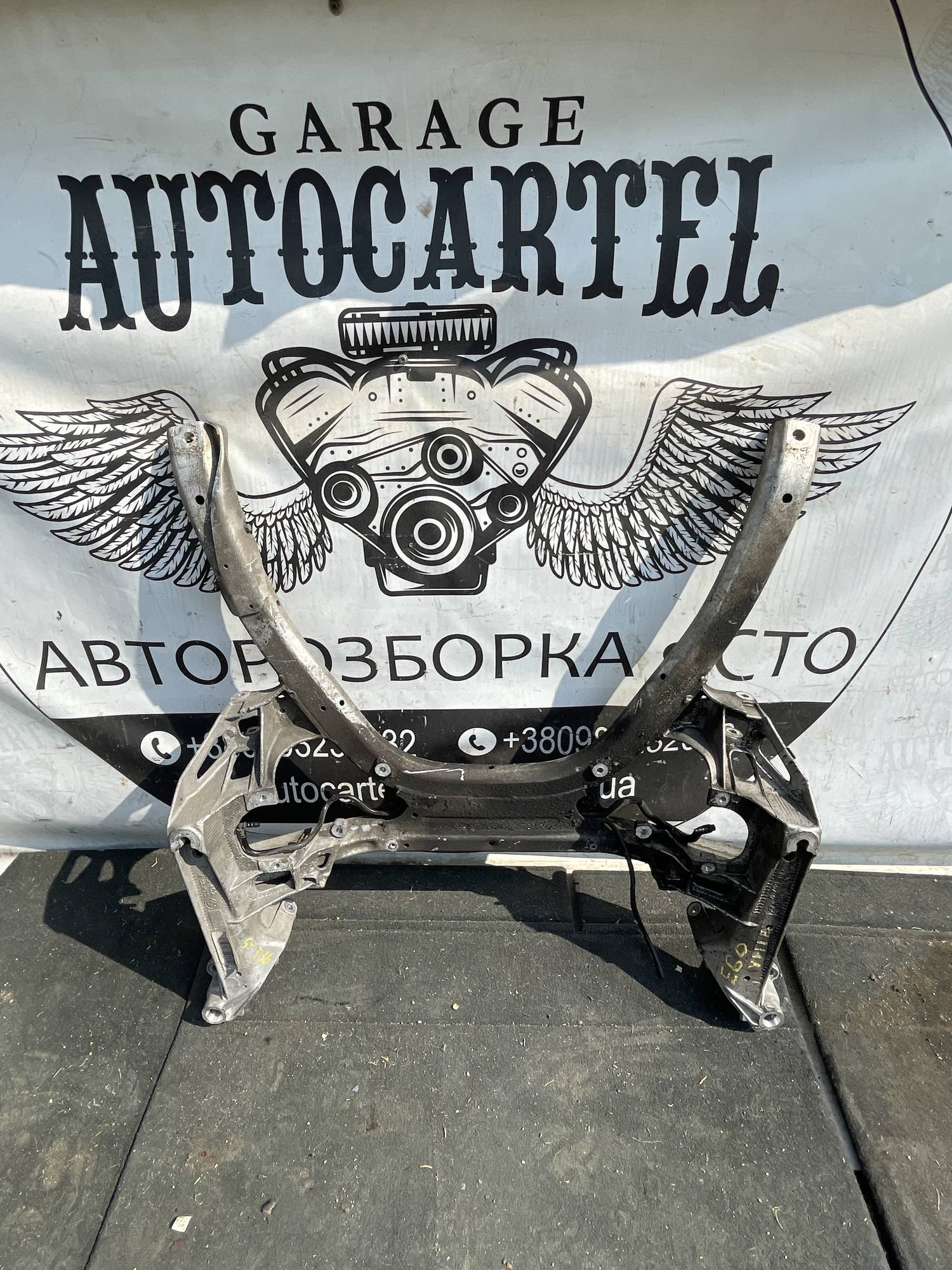 Передня балка підрамник BMW E60 унів 21100765