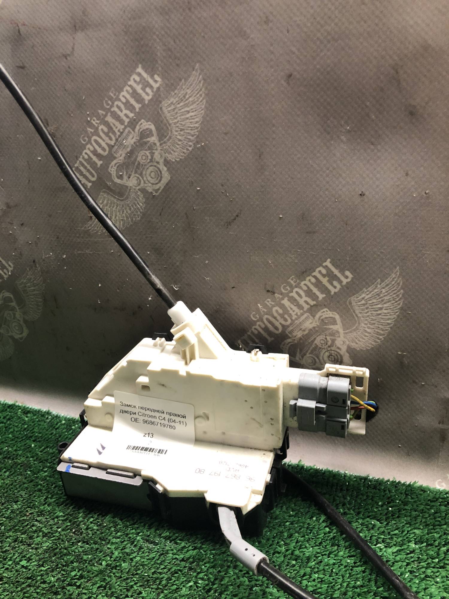 Замок передней правой двери Citroen C4 (04-11) OE: 9686719780