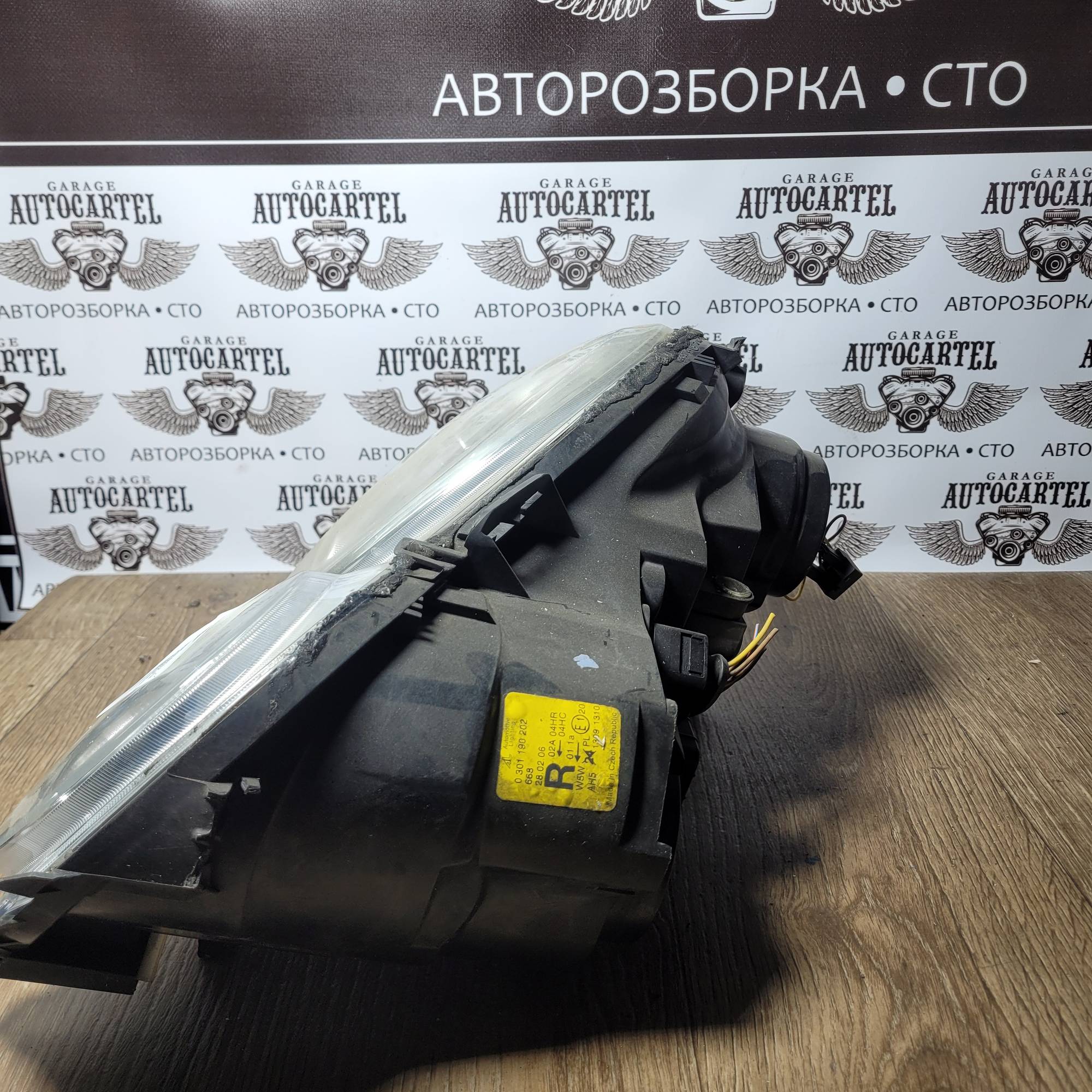 Фара передня права Volkswagen Polo 2002-2004р. - 6Q1941008M - VOLKSWAGEN