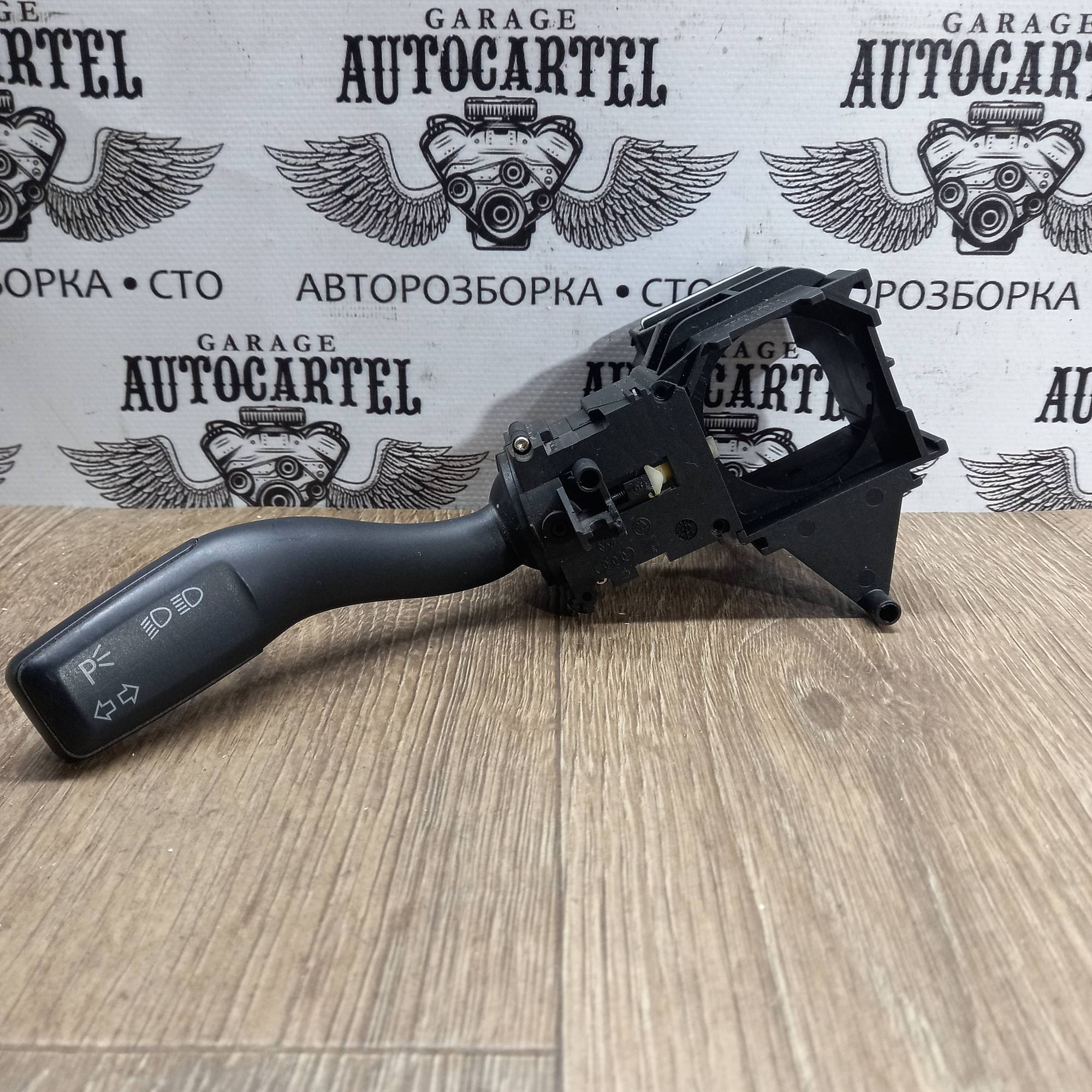 Перемикач поворотів підрульовий Audi A6, B7 2004 - 2008