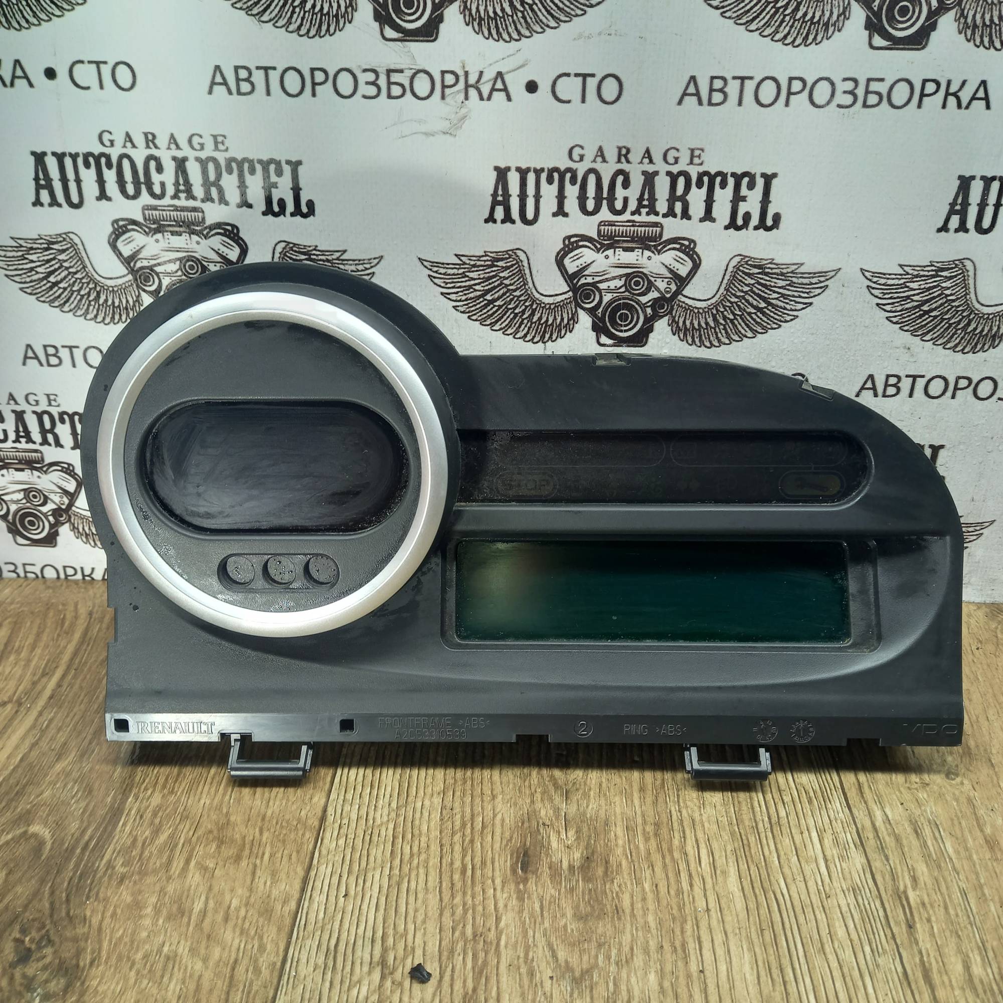 Панель приладів Renault Twingo 2 ,1.2 16V , 8201127956