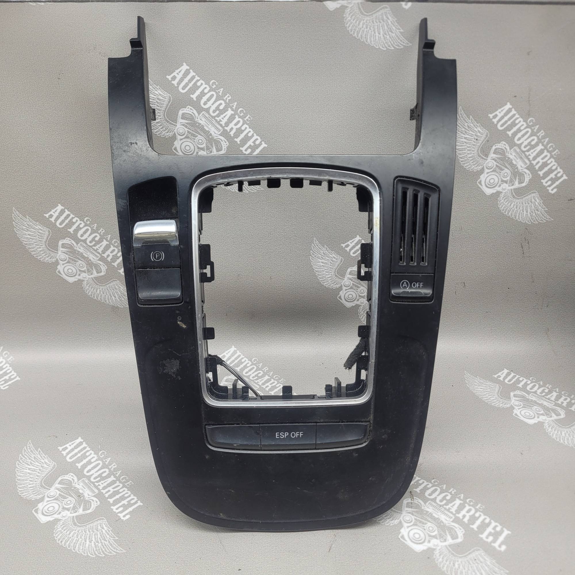8k0864261 накладка кпп Audi a4 b8