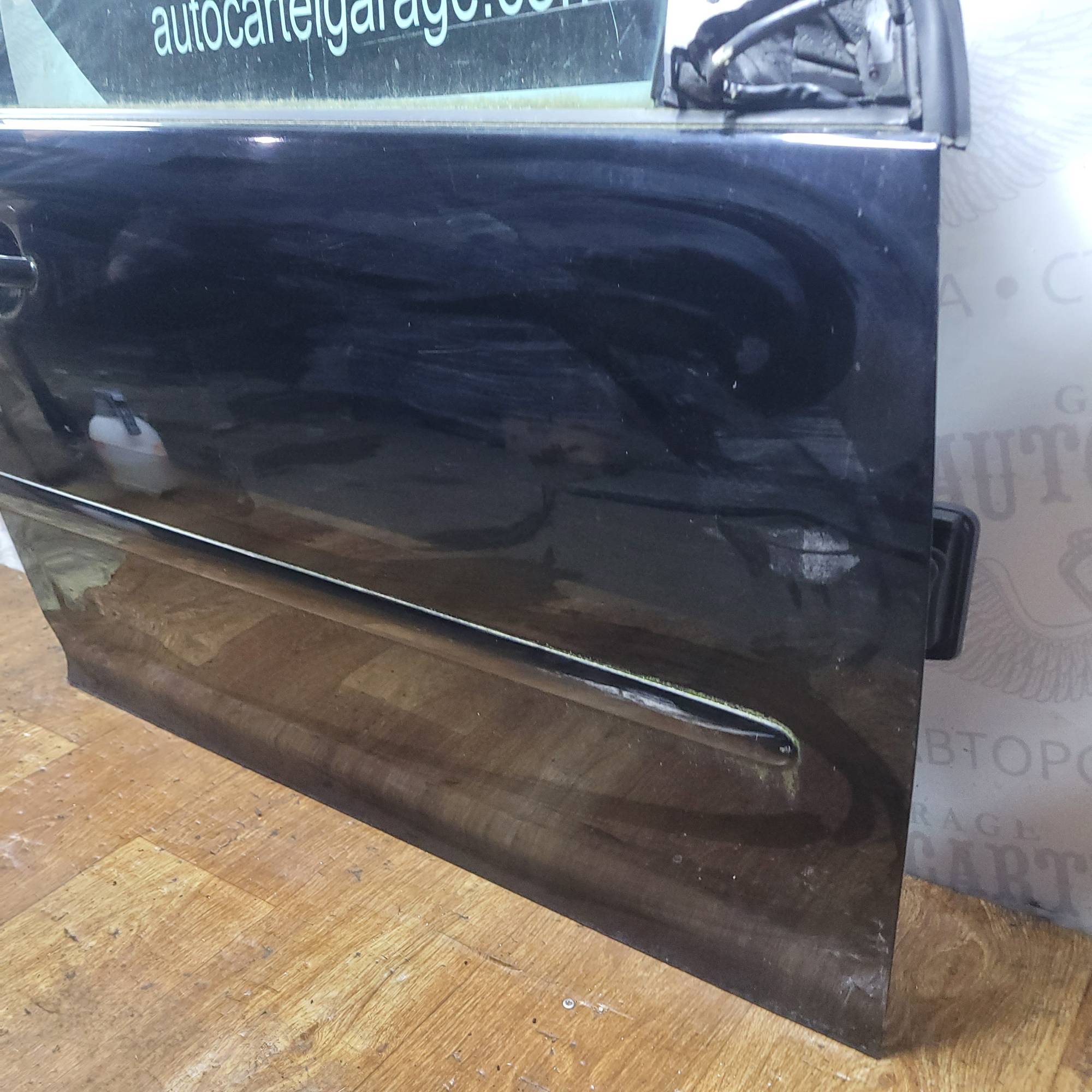 Двері передні праві Volkswagen Golf 5 хетч 2100000361670