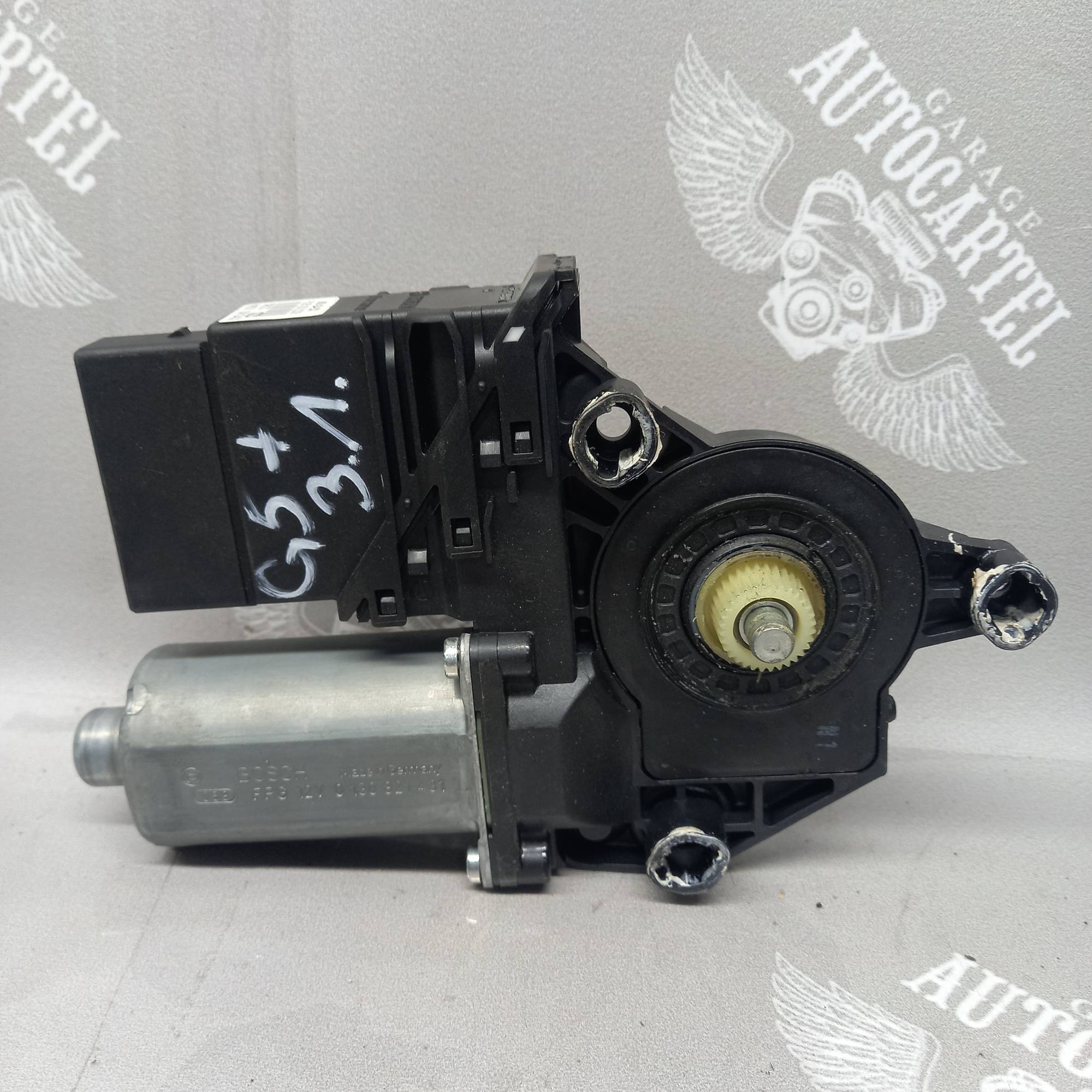 Моторчик склопідйомника задній лівий Volkswagen Golf Plus, Golf 5, Touran, Octavia 5m0839401b