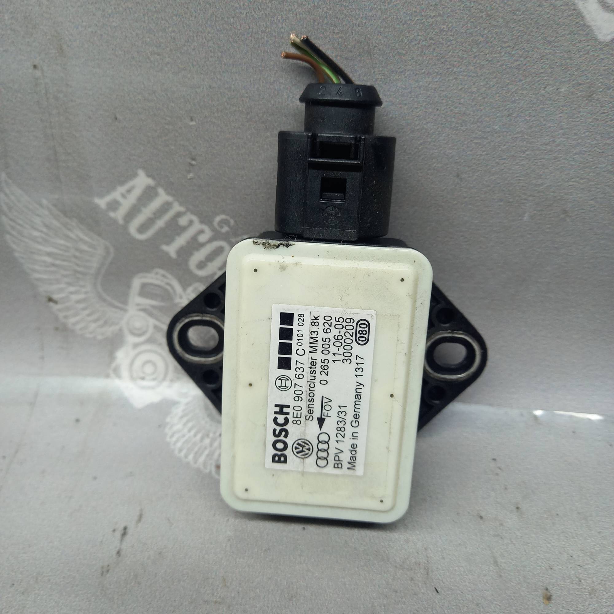 Датчик Sensor ESP Audi A4 B7 8e0907637c