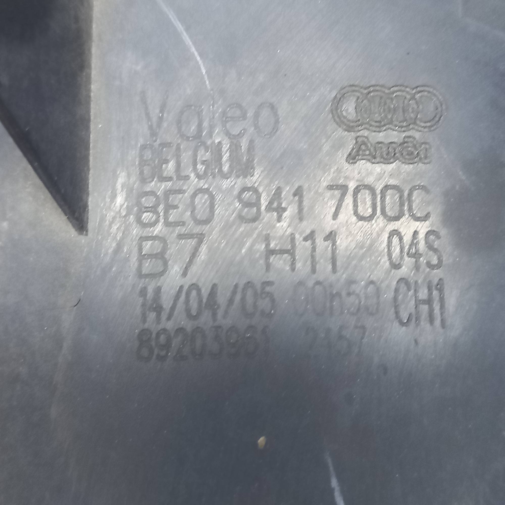 Права Противотуманна фара Audi A3 2008- Audi A4 B7 2004-2007 8e0941700c