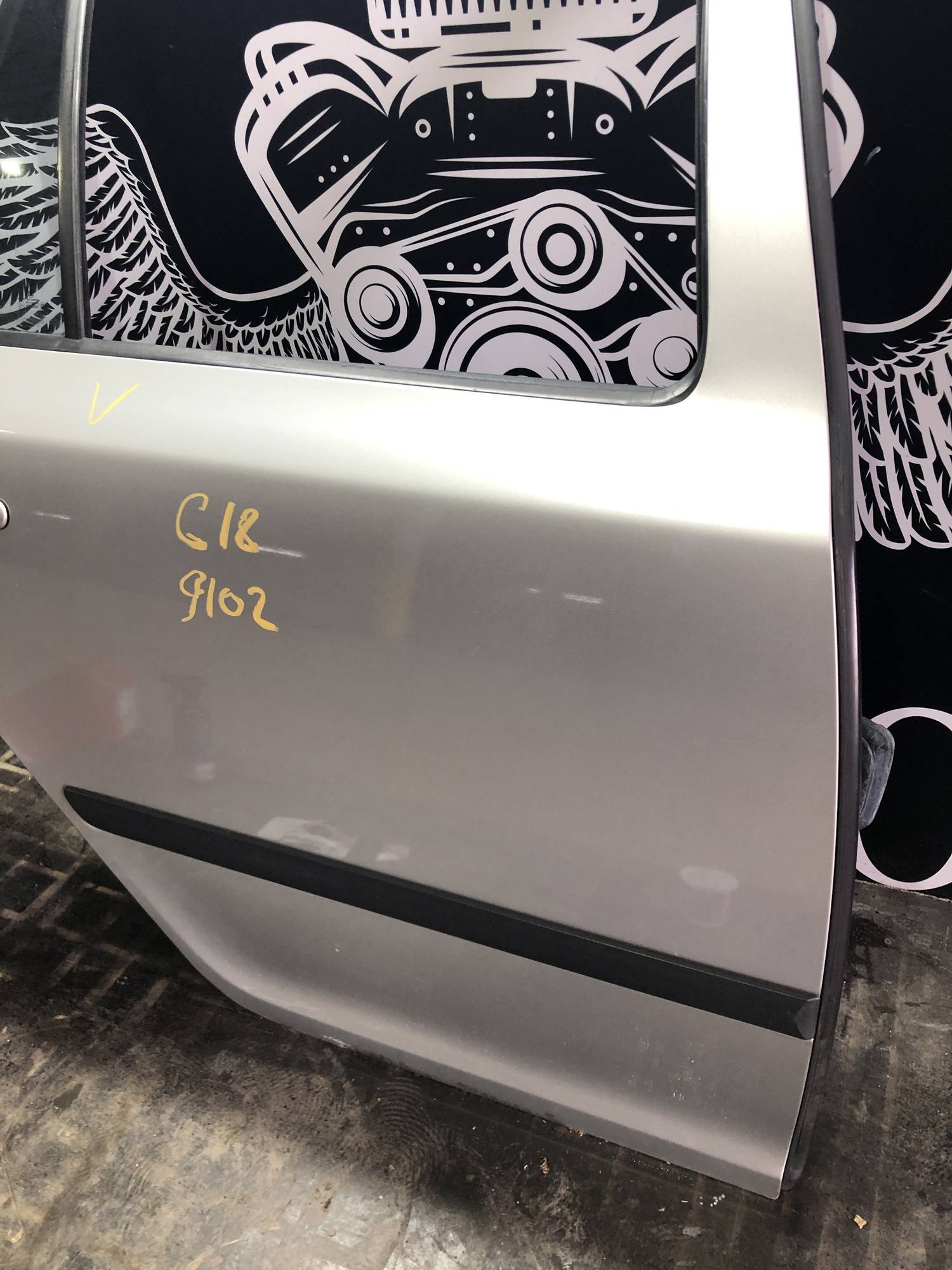 Дверка задня права Skoda a5 universal 21425110