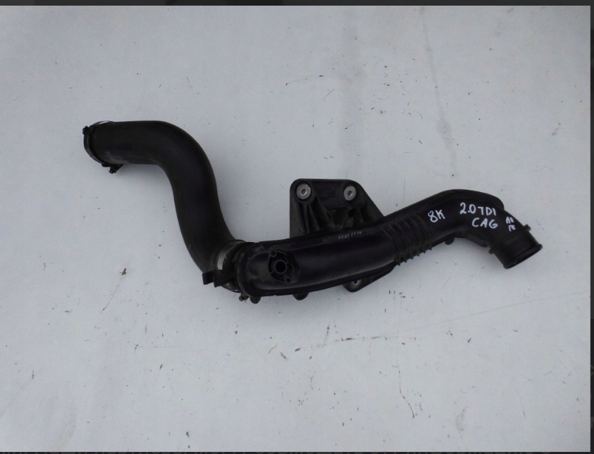 Патрубок інтеркулера для Audi A4 B8 2.0tdi 8K0145673AE