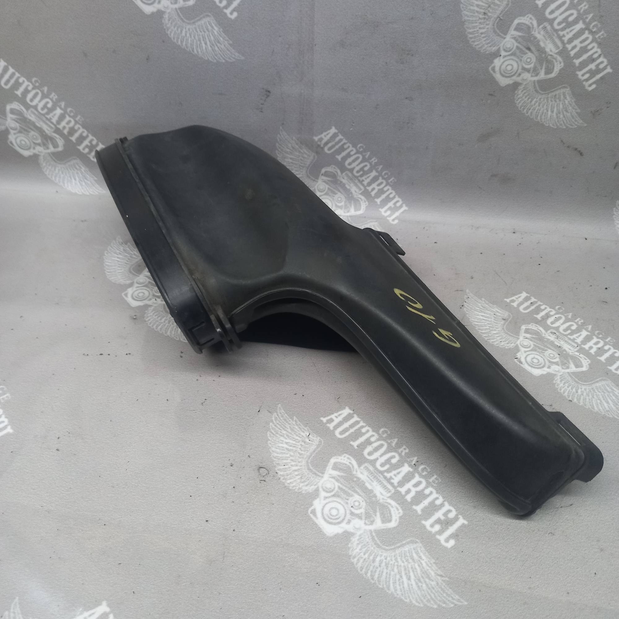 Повітропровід 1.6 FSI Volkswagen Golf V Plus Passat B6 2005-2014 03c253817d
