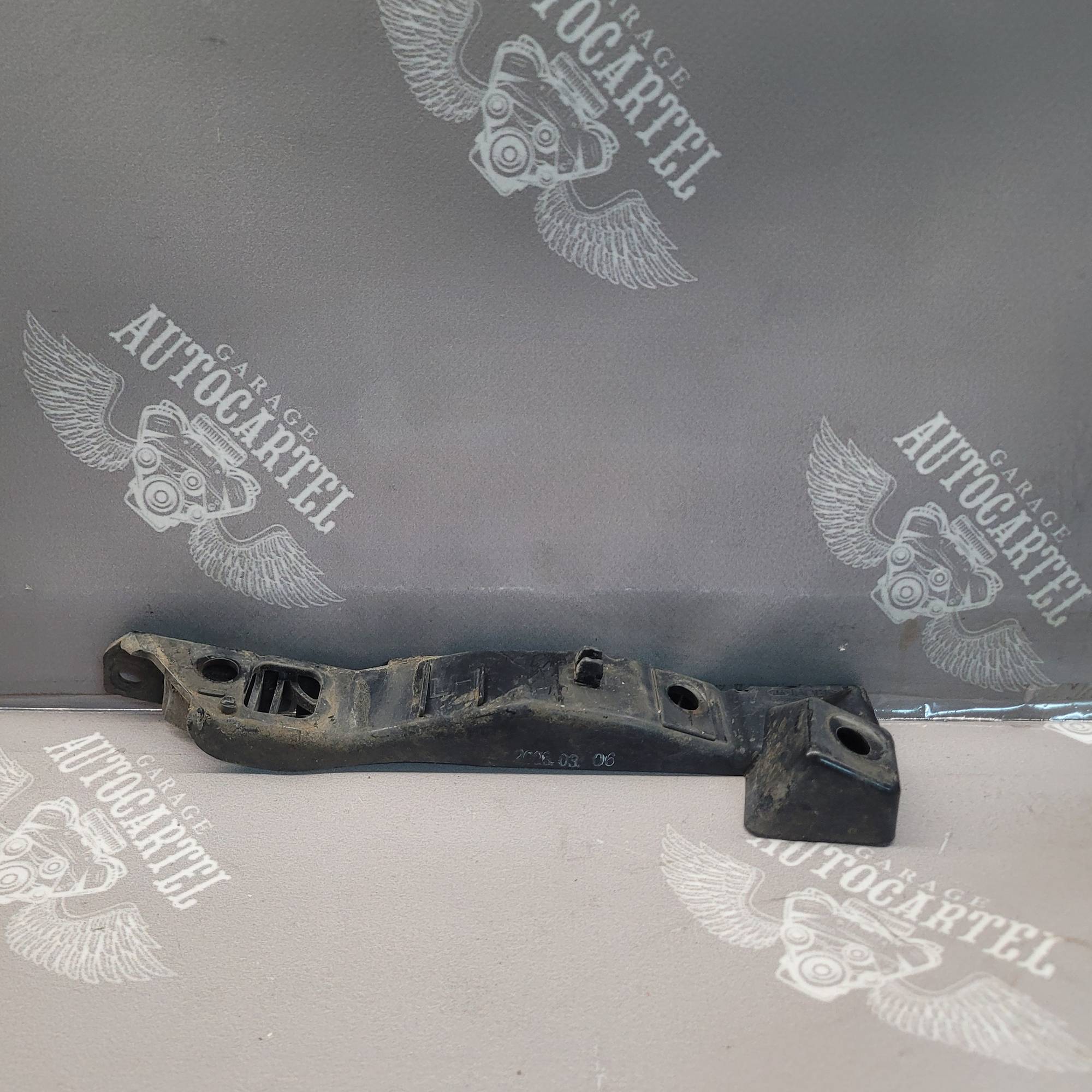 Кріплення бампера переднього KIA CEED 07-09 правий (FPS). 865131H000