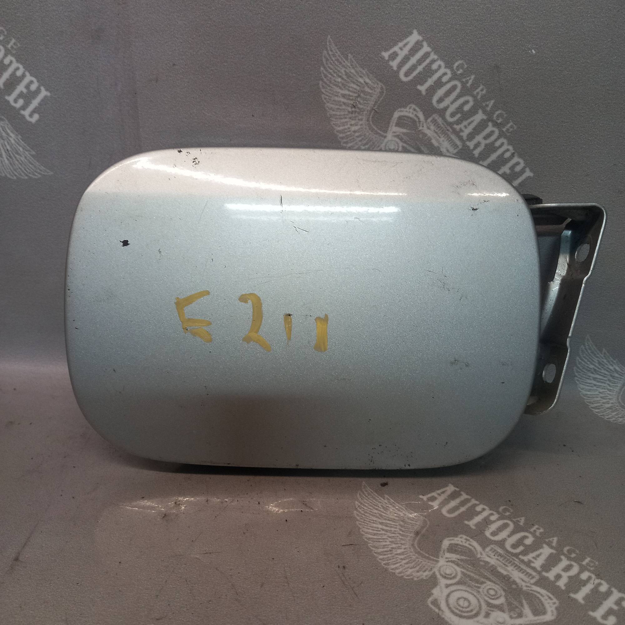 Лючок бензобака Mercedes W211 E-class a0005843117
